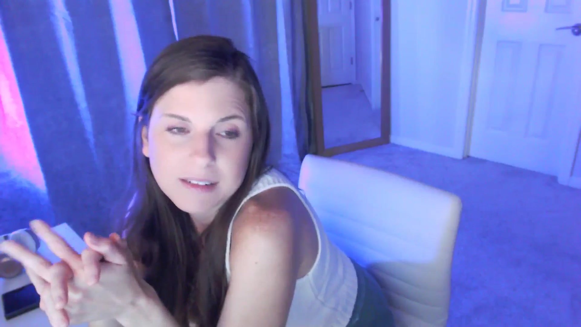 Gallery image thumbnail from Anna_Online's myfreecams stream on, 04/15/2026, 03:10 image 2 of 20
