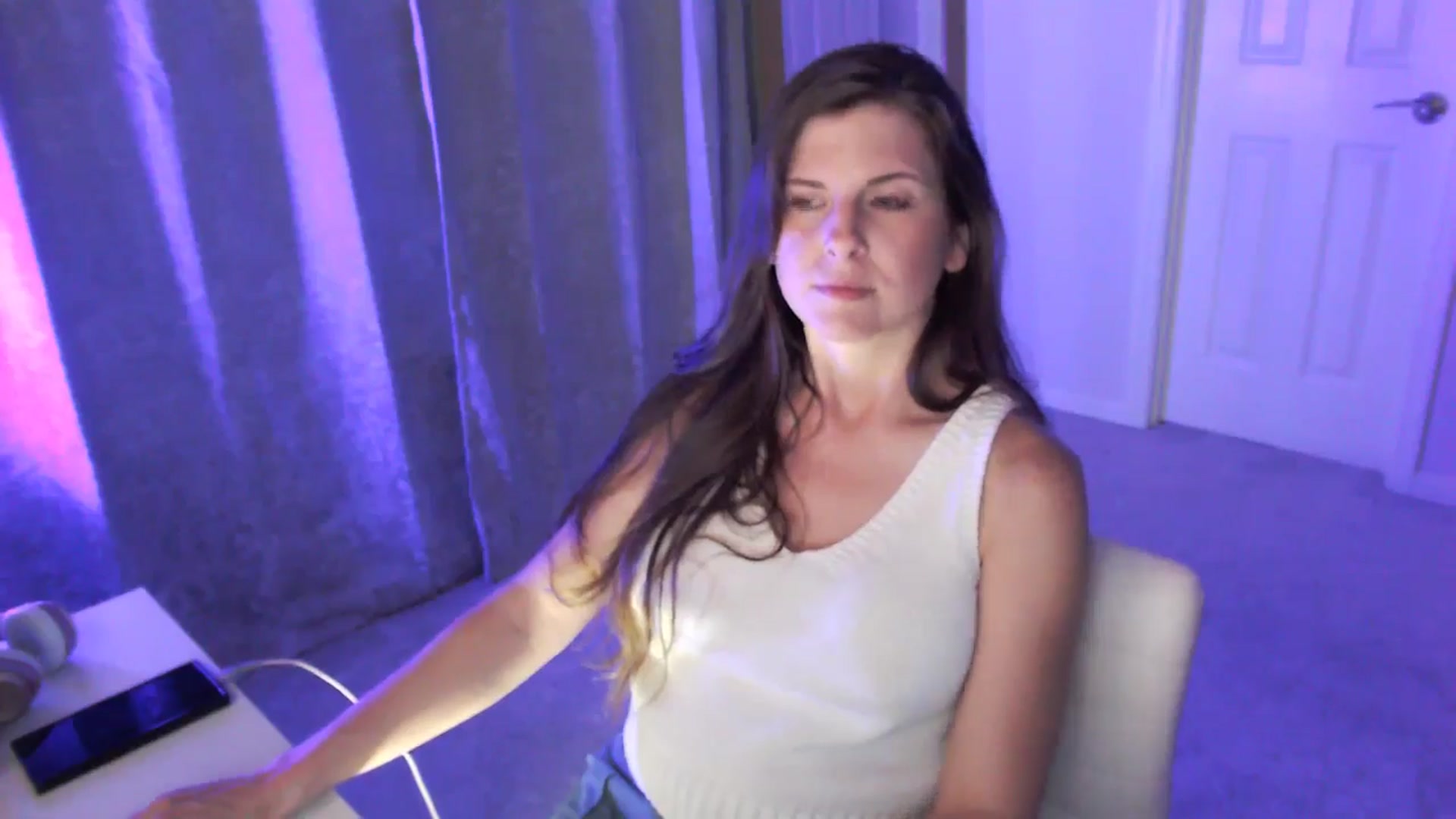 Gallery image thumbnail from Anna_Online's myfreecams stream on, 04/15/2026, 03:10 image 20 of 20