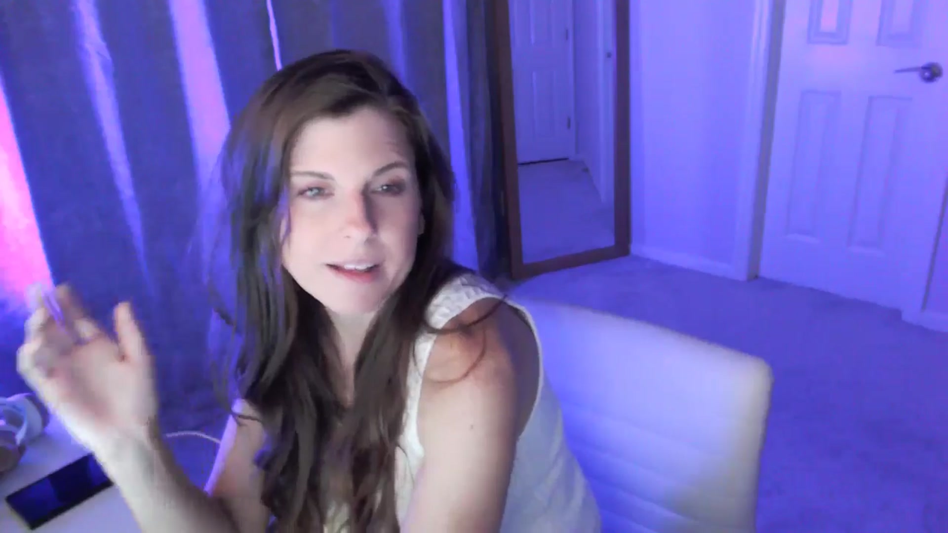 Gallery image thumbnail from Anna_Online's myfreecams stream on, 04/15/2026, 03:38 image 10 of 20