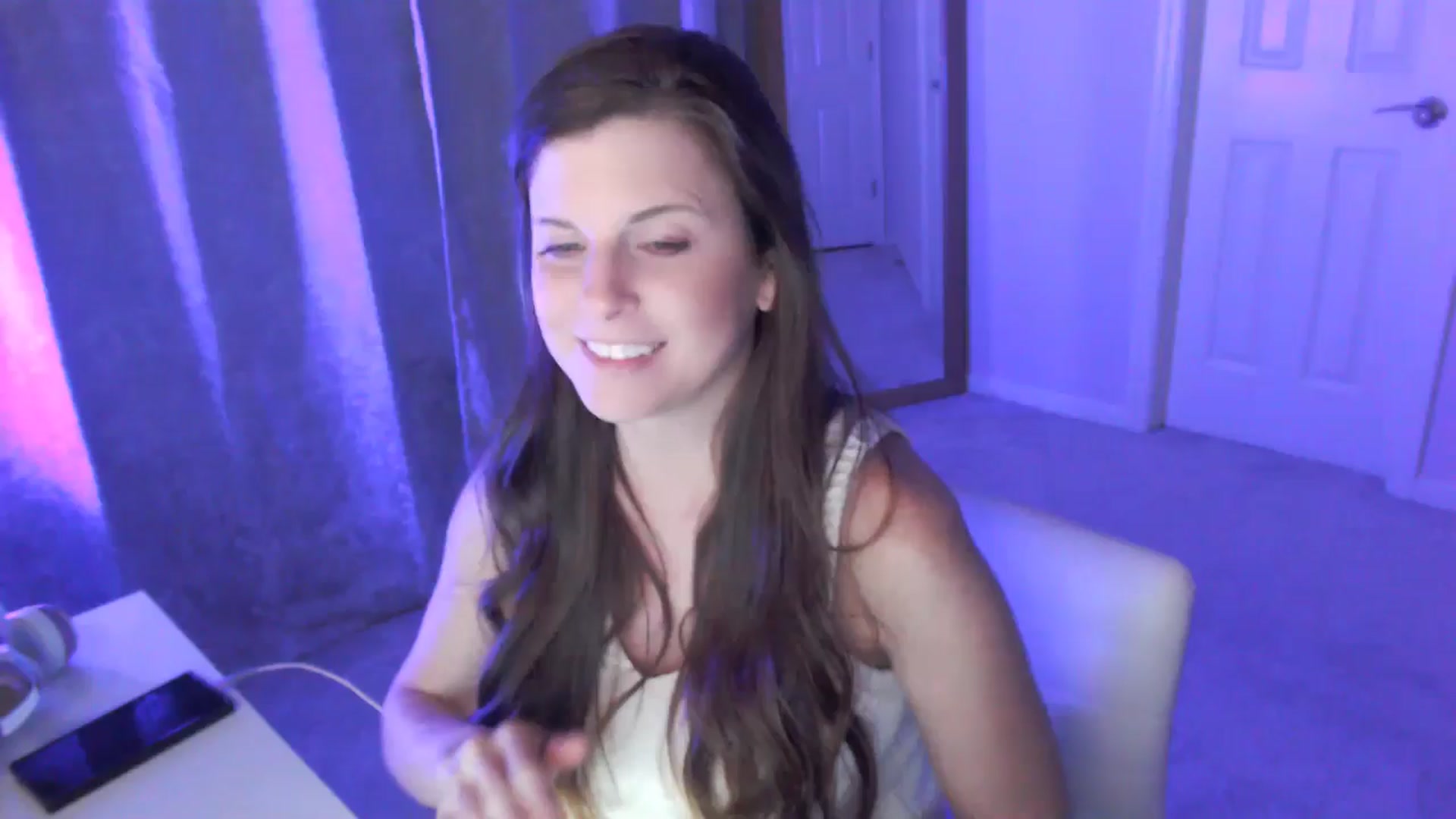 Gallery image thumbnail from Anna_Online's myfreecams stream on, 04/15/2026, 03:38 image 2 of 20