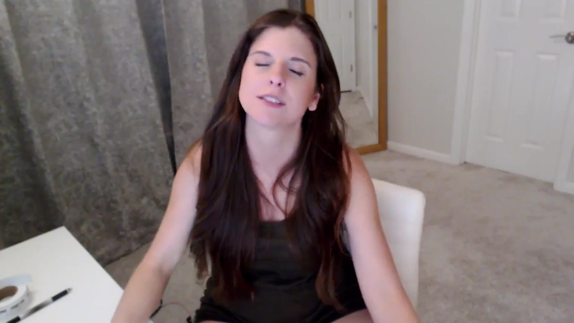 Gallery image thumbnail from Anna_Online's myfreecams stream on, 04/21/2026, 03:08 image 18 of 20