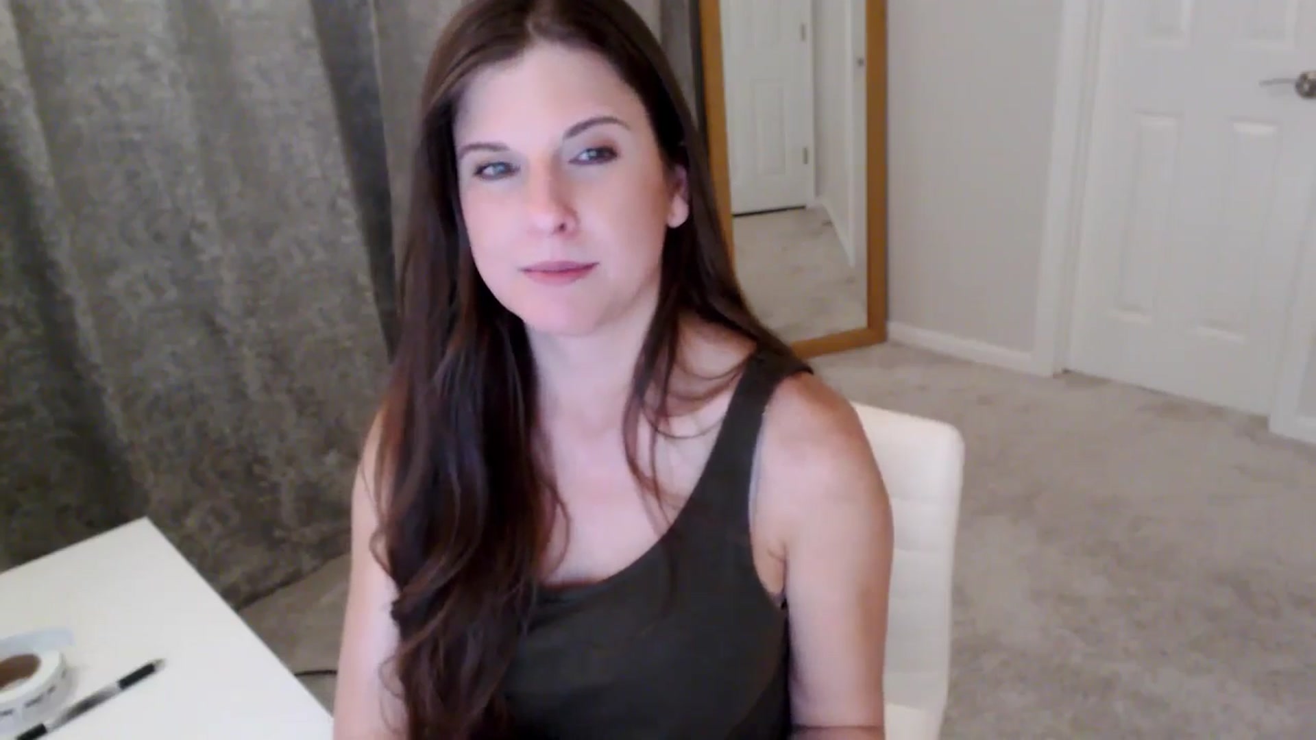 Gallery image thumbnail from Anna_Online's myfreecams stream on, 04/21/2026, 03:08 image 14 of 20