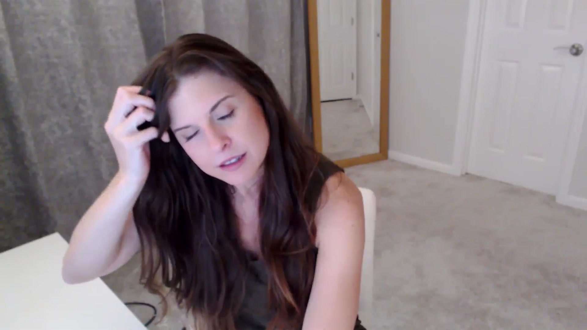 Gallery image thumbnail from Anna_Online's myfreecams stream on, 04/21/2026, 03:08 image 5 of 20