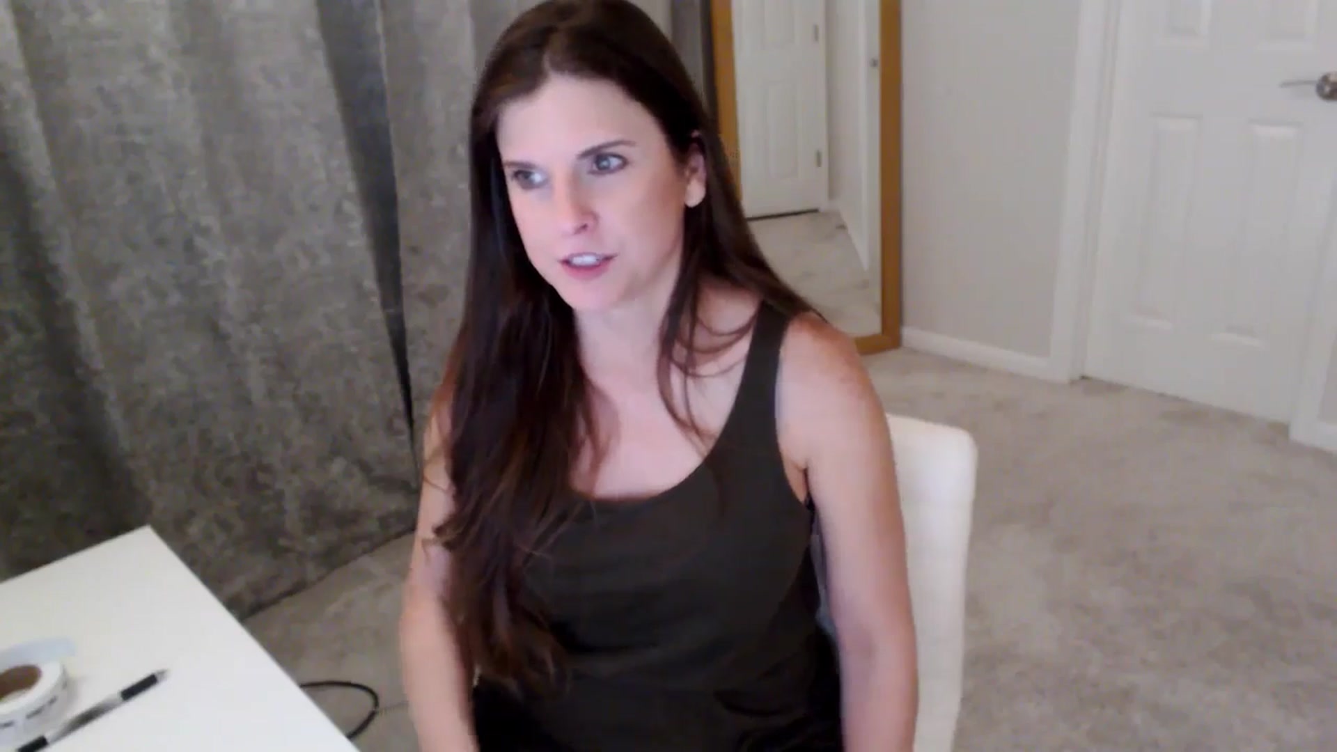 Gallery image thumbnail from Anna_Online's myfreecams stream on, 04/21/2026, 03:08 image 15 of 20