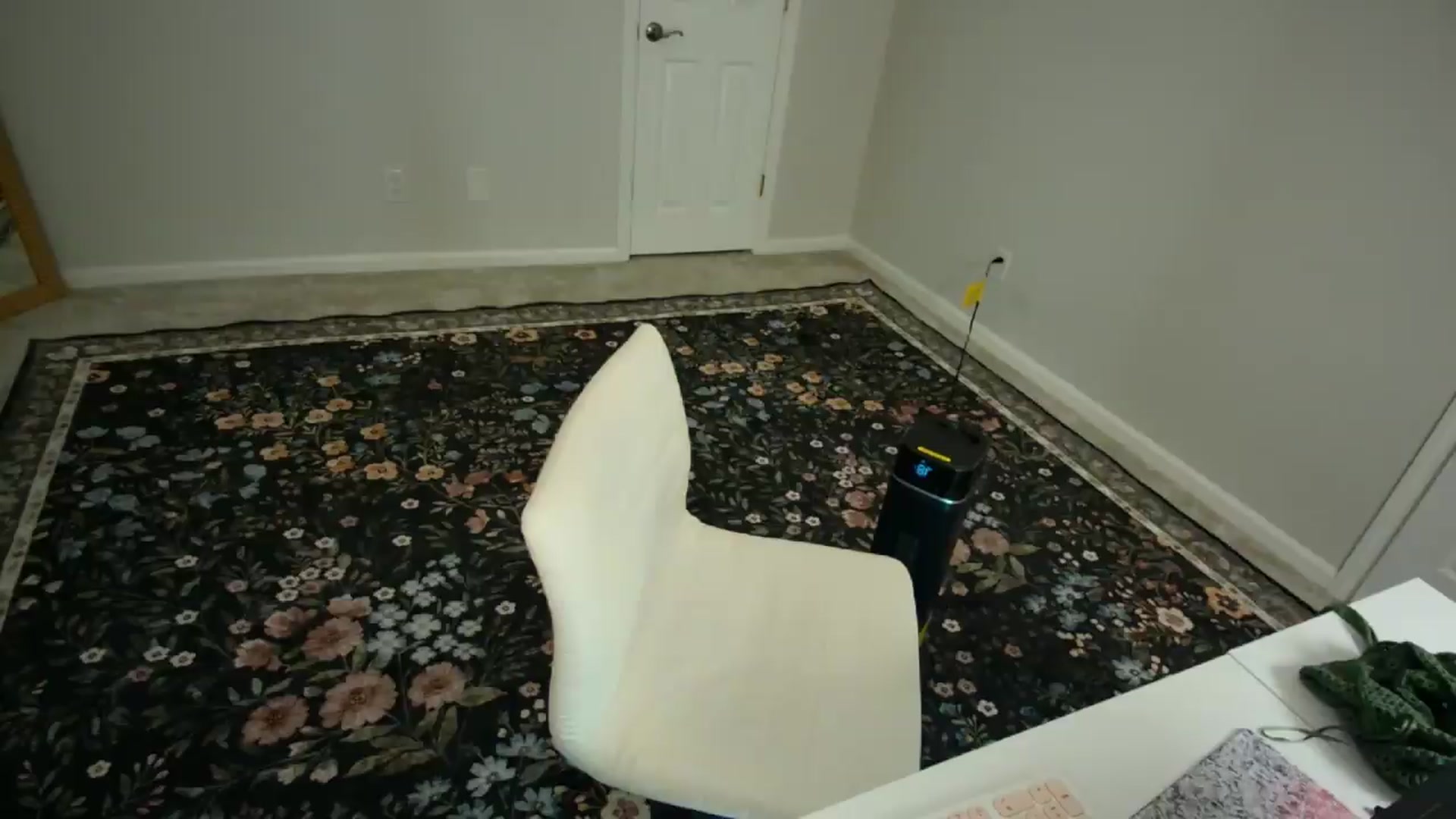 Gallery image thumbnail from Anna_Online's myfreecams stream on, 08/23/2026, 03:16 image 9 of 20