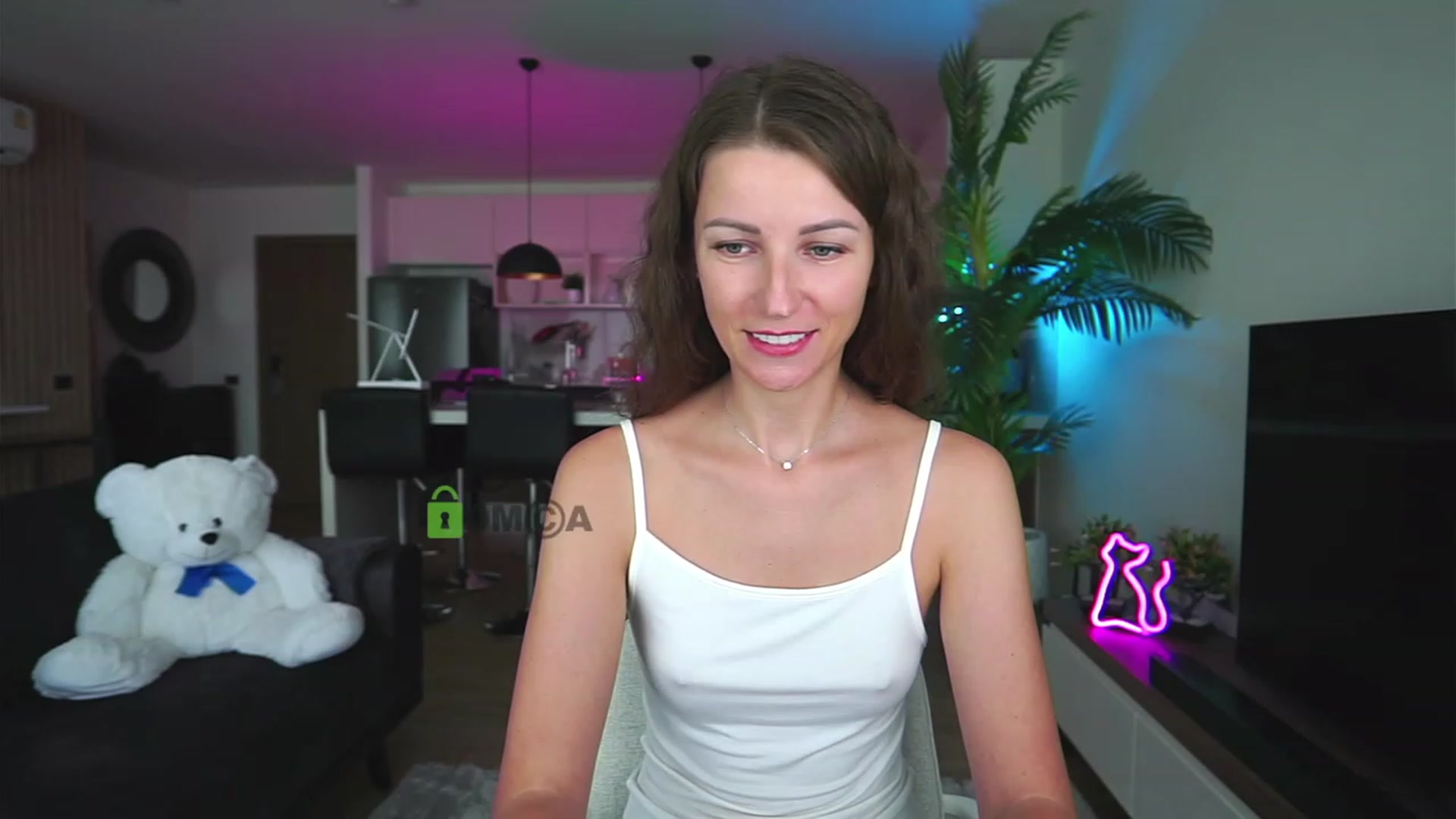 Gallery image thumbnail from Anna_Shine89's myfreecams stream on, 11/15/2022, 06:39 image 7 of 20