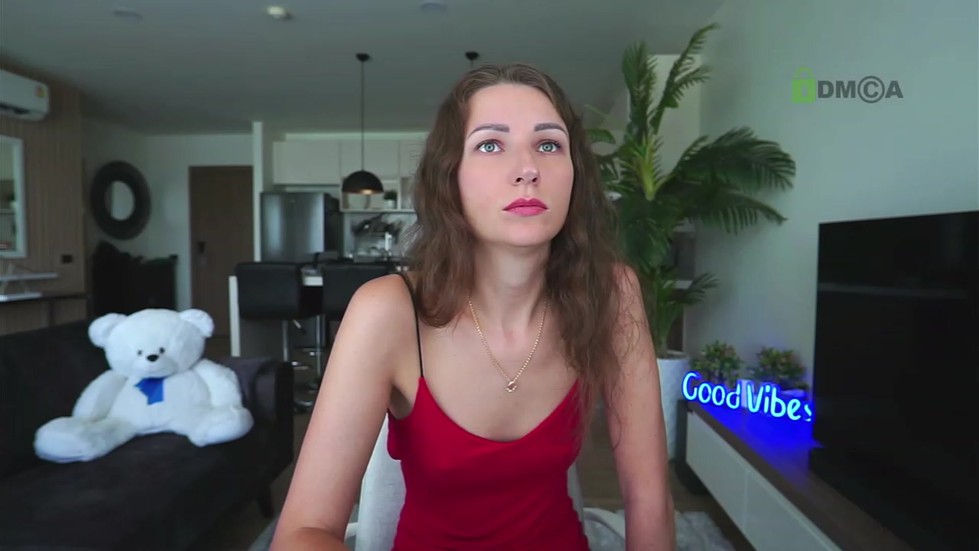 Gallery image thumbnail from Anna_Shine89's myfreecams stream on, 11/21/2022, 04:33 image 7 of 20