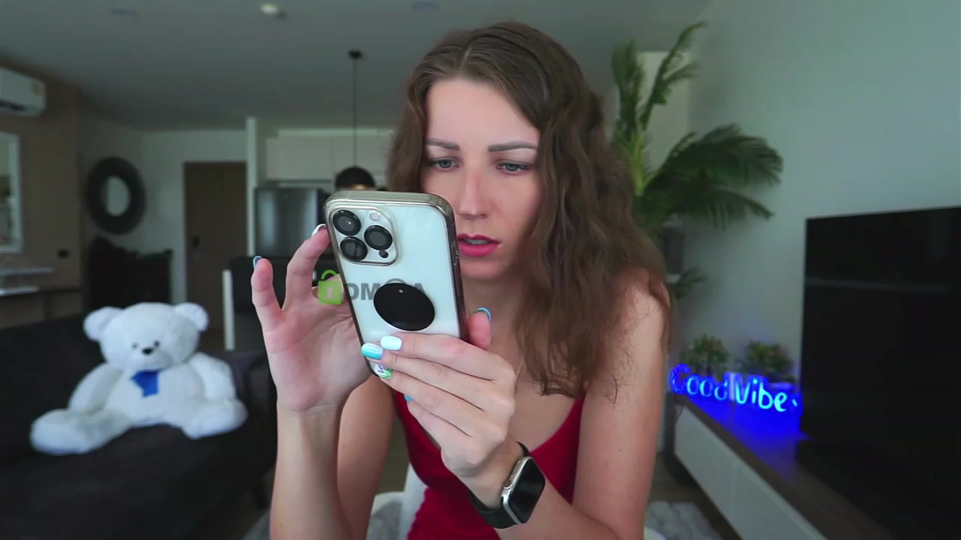 Gallery image thumbnail from Anna_Shine89's myfreecams stream on, 11/21/2022, 04:33 image 3 of 20