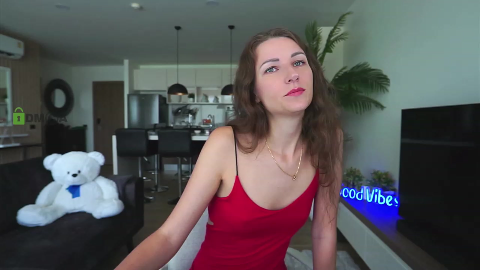 Gallery image thumbnail from Anna_Shine89's myfreecams stream on, 11/21/2022, 04:33 image 4 of 20