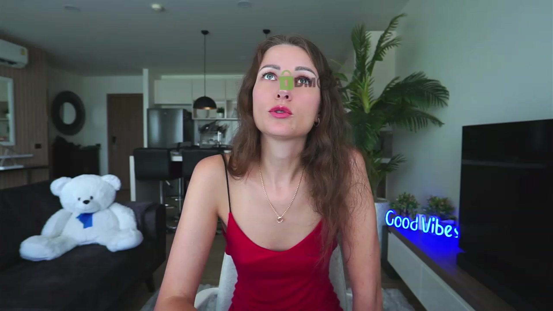 Gallery image thumbnail from Anna_Shine89's myfreecams stream on, 11/21/2022, 04:33 image 6 of 20