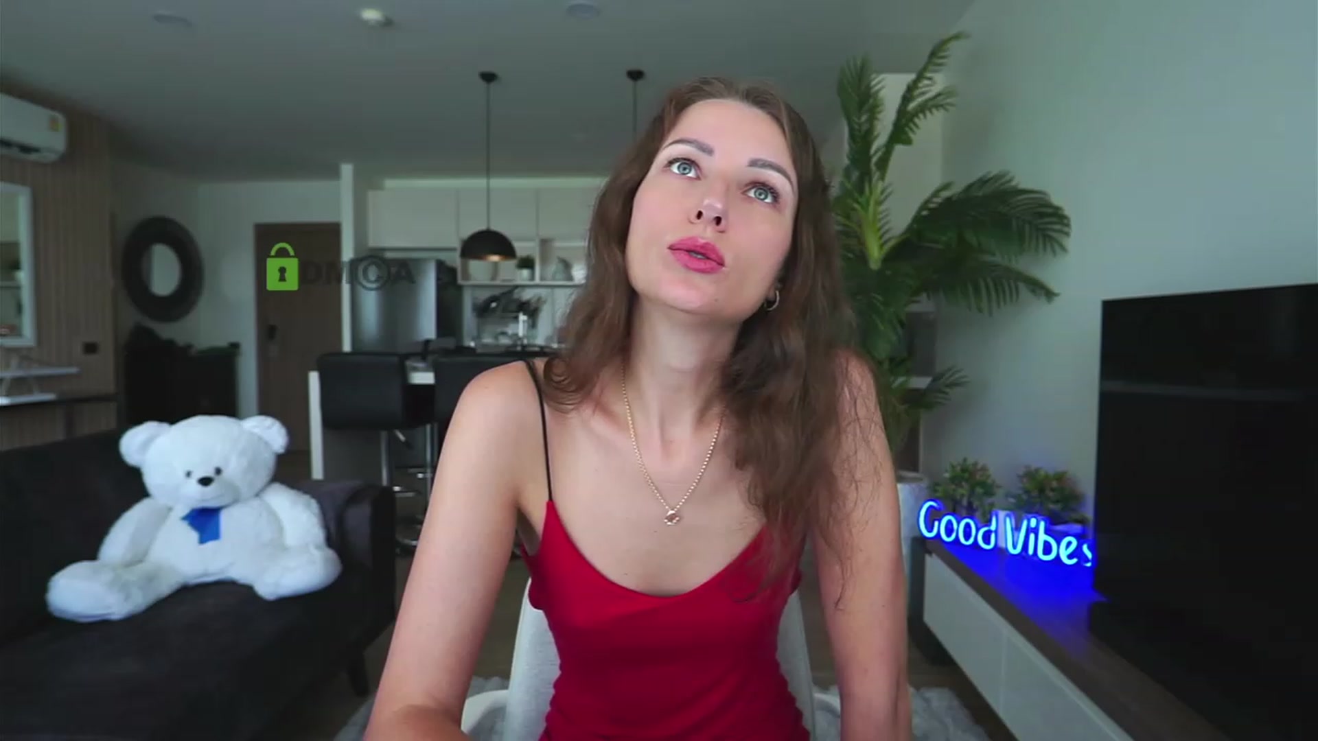 Gallery image thumbnail from Anna_Shine89's myfreecams stream on, 11/21/2022, 04:33 image 5 of 20