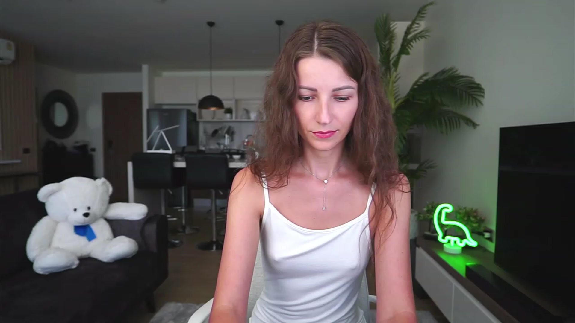 Gallery image thumbnail from Anna_Shine89's myfreecams stream on, 11/23/2022, 10:11 image 15 of 20
