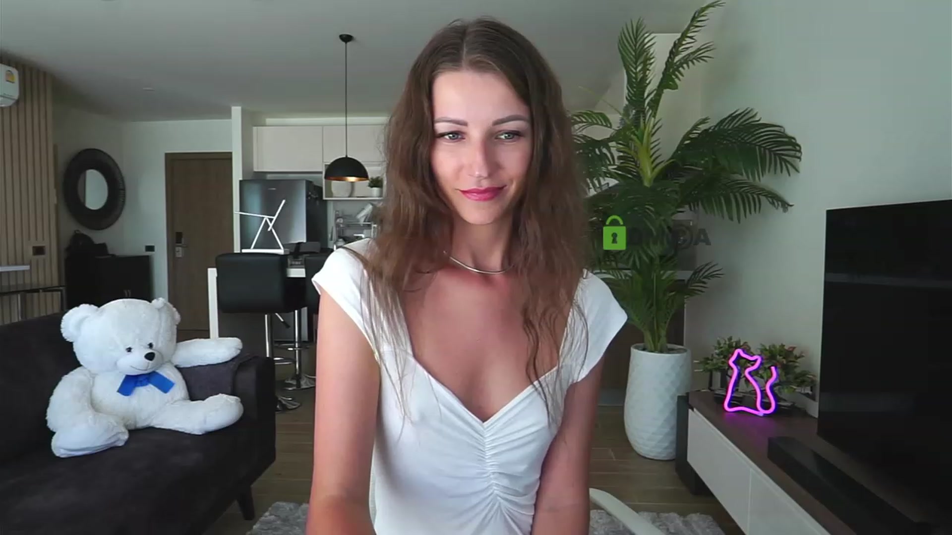 Gallery image thumbnail from Anna_Shine89's myfreecams stream on, 11/29/2022, 08:58 image 5 of 20