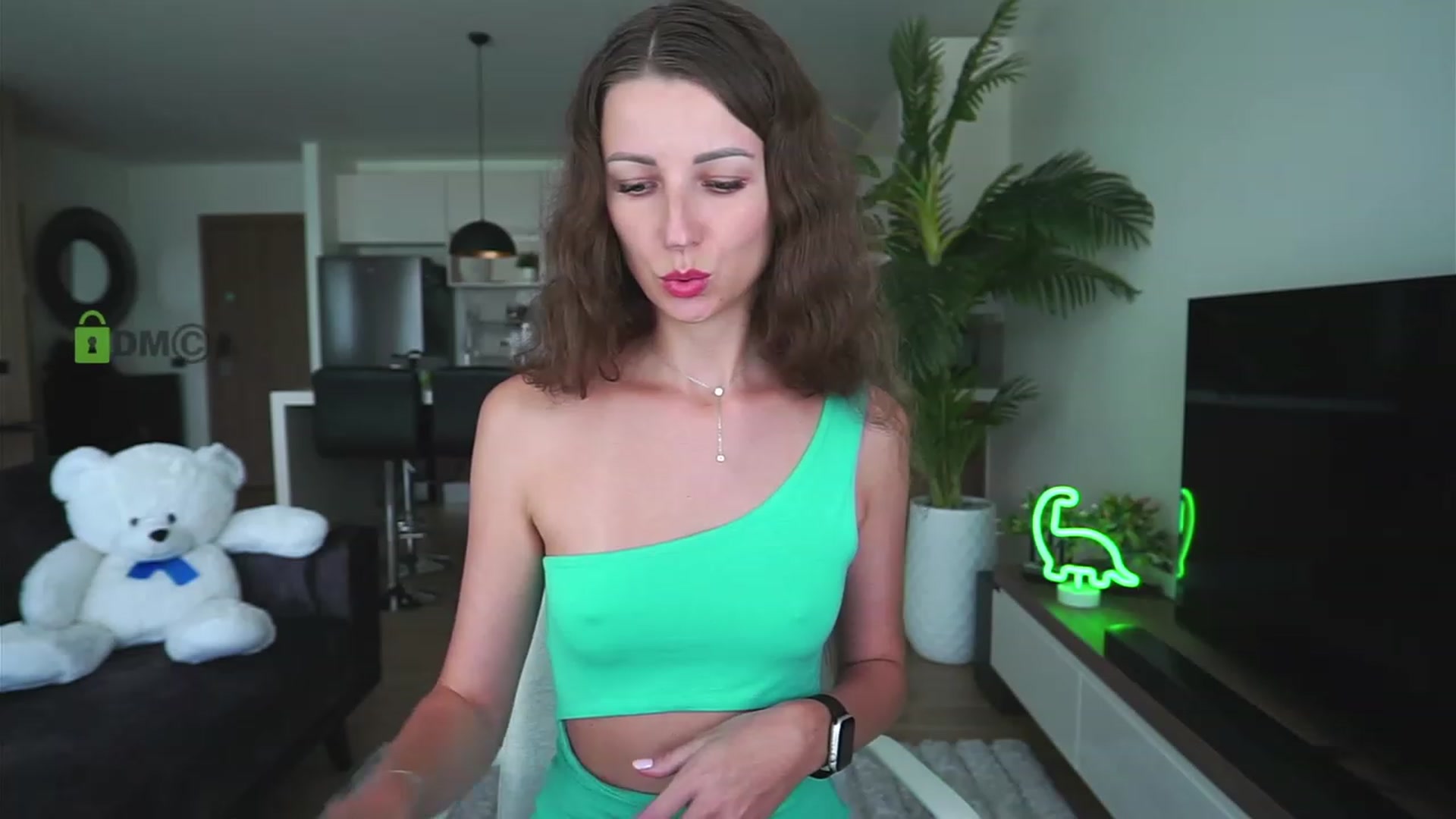 Gallery image thumbnail from Anna_Shine89's myfreecams stream on, 12/10/2022, 09:40 image 16 of 20