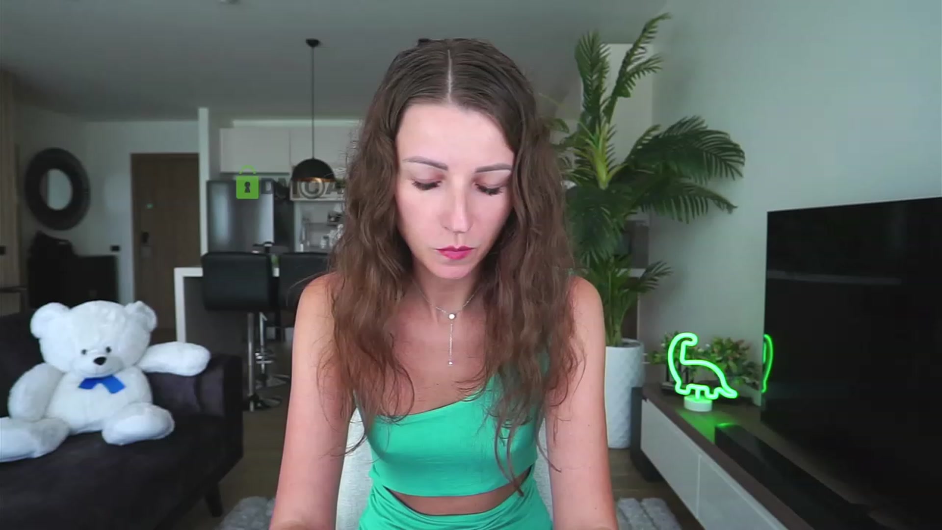 Gallery image thumbnail from Anna_Shine89's myfreecams stream on, 12/10/2022, 09:40 image 4 of 20
