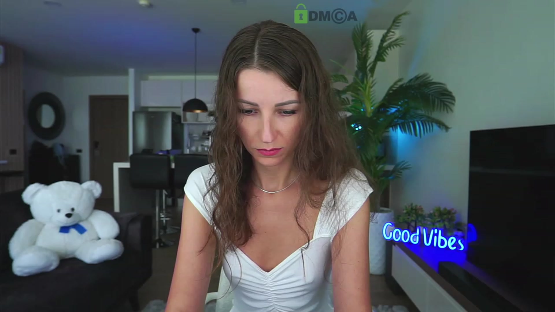 Gallery image thumbnail from Anna_Shine89's myfreecams stream on, 12/12/2022, 02:32 image 19 of 20