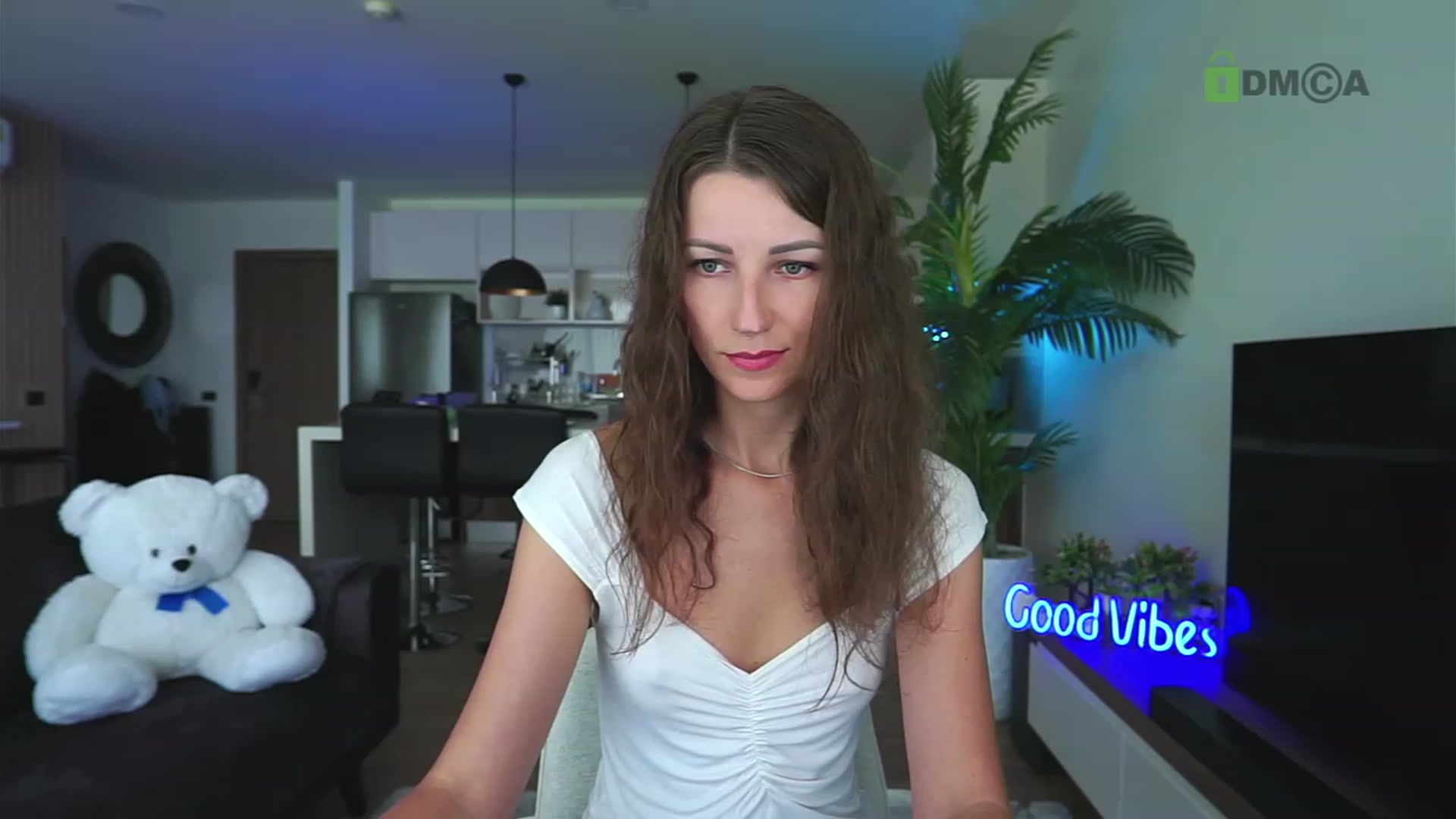Gallery image thumbnail from Anna_Shine89's myfreecams stream on, 12/12/2022, 03:17 image 2 of 20