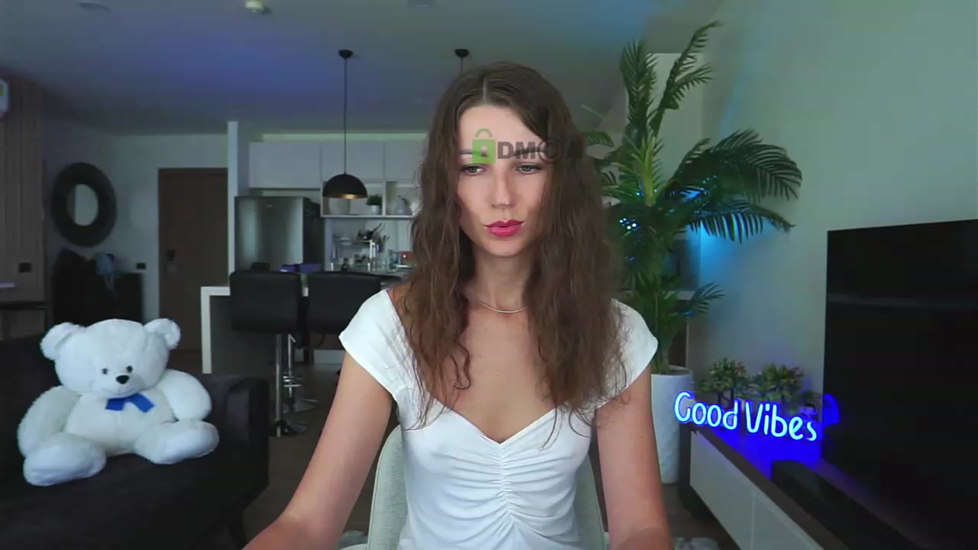 Gallery image thumbnail from Anna_Shine89's myfreecams stream on, 12/12/2022, 03:17 image 4 of 20