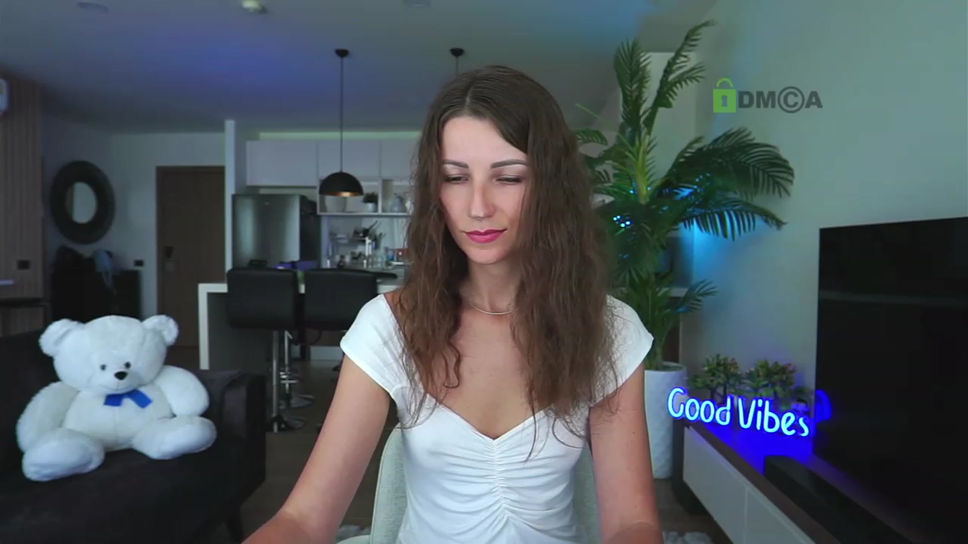 Gallery image thumbnail from Anna_Shine89's myfreecams stream on, 12/12/2022, 03:17 image 5 of 20
