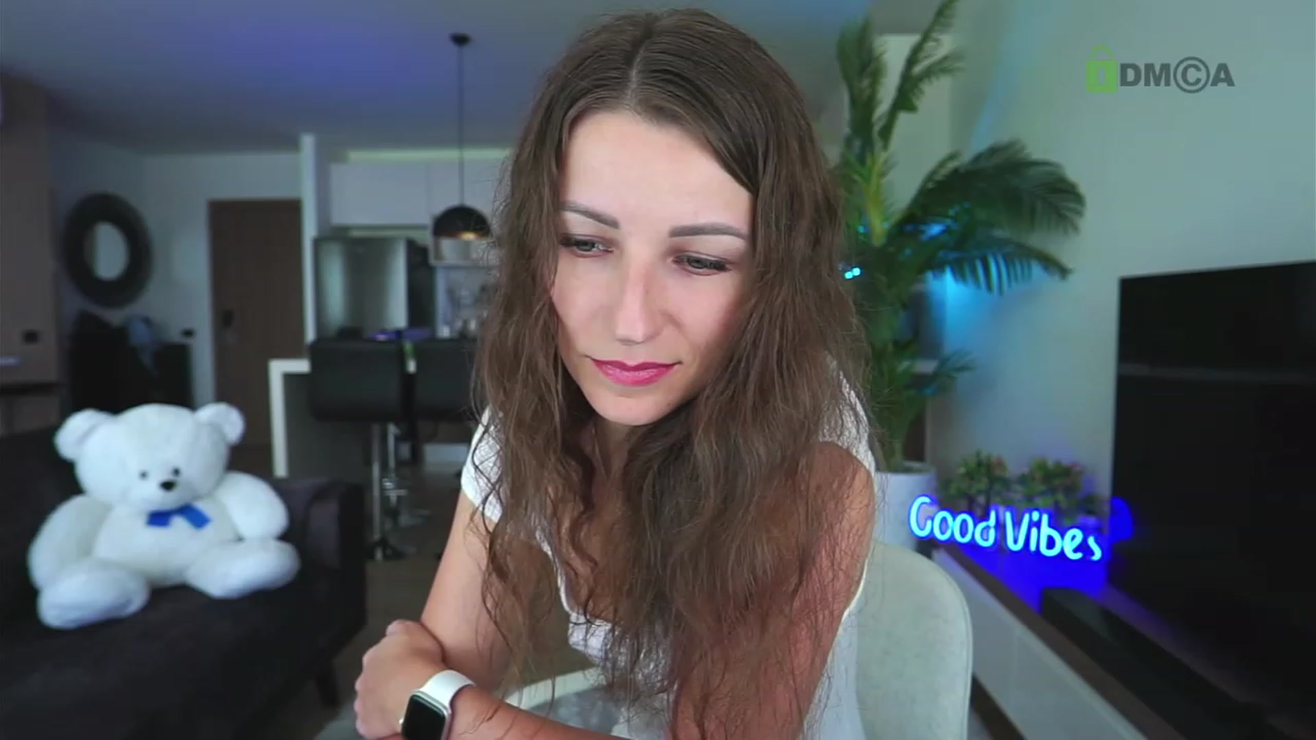 Gallery image thumbnail from Anna_Shine89's myfreecams stream on, 12/12/2022, 03:17 image 11 of 20