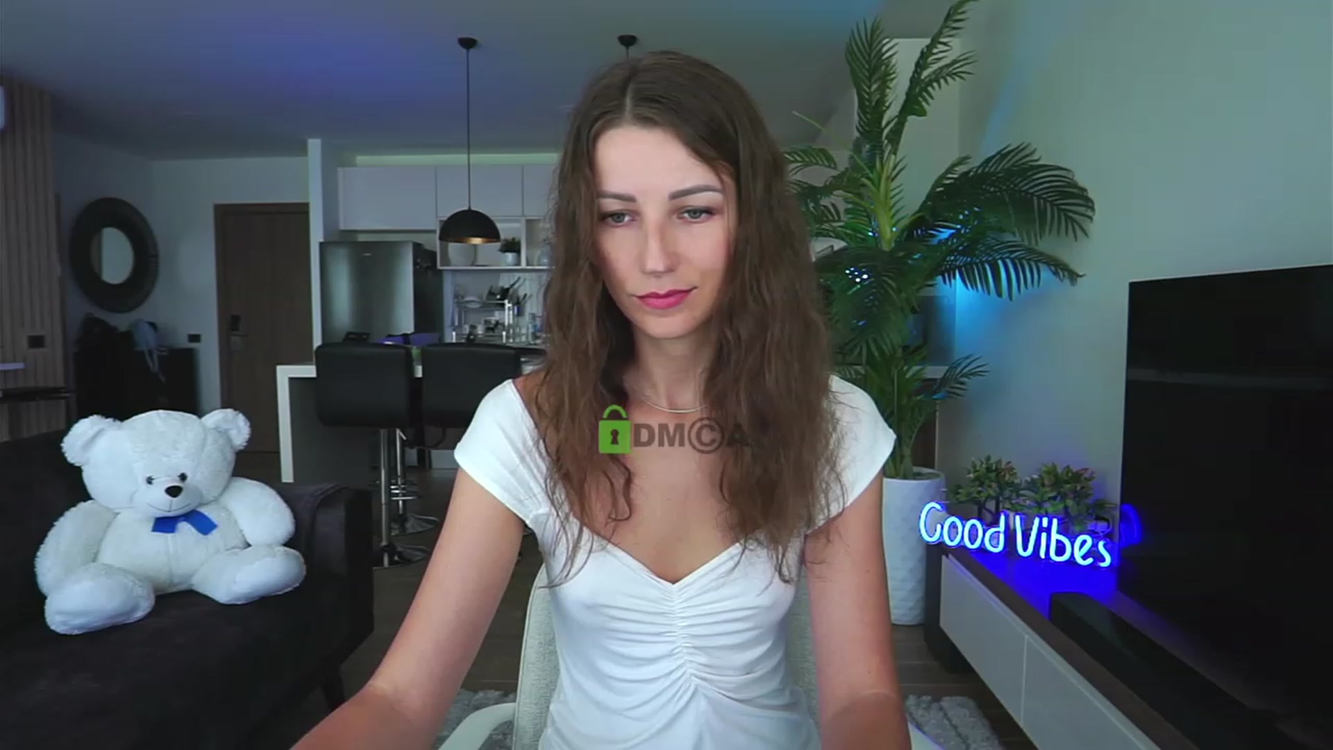 Gallery image thumbnail from Anna_Shine89's myfreecams stream on, 12/12/2022, 03:17 image 6 of 20