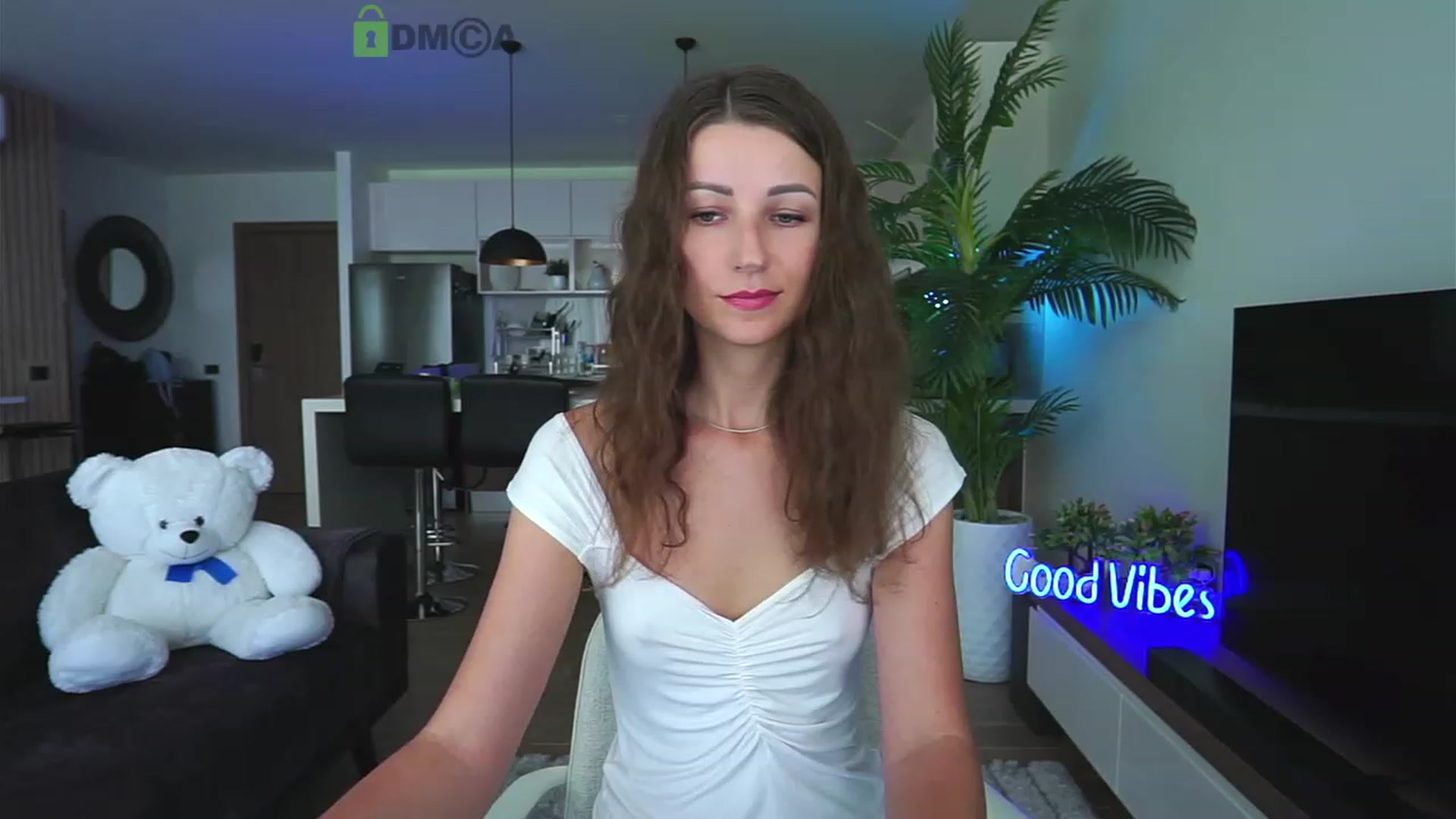 Gallery image thumbnail from Anna_Shine89's myfreecams stream on, 12/12/2022, 03:17 image 7 of 20