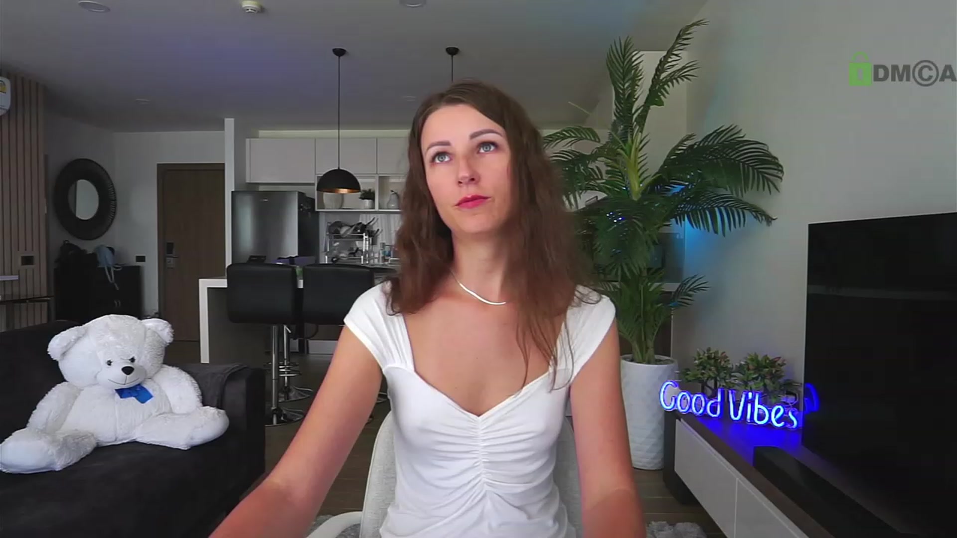 Gallery image thumbnail from Anna_Shine89's myfreecams stream on, 12/12/2022, 06:21 image 9 of 20