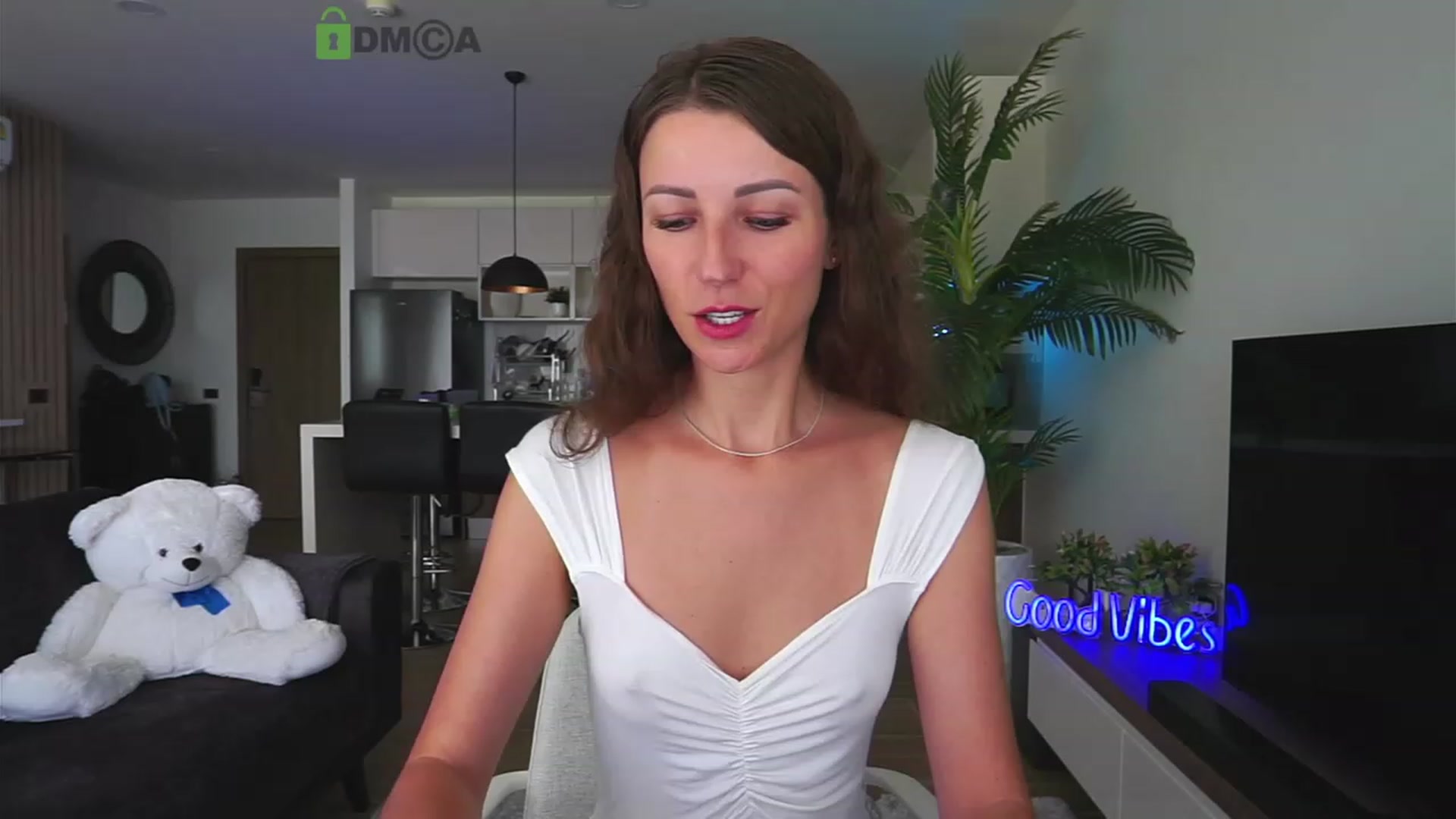 Gallery image thumbnail from Anna_Shine89's myfreecams stream on, 12/12/2022, 06:21 image 3 of 20