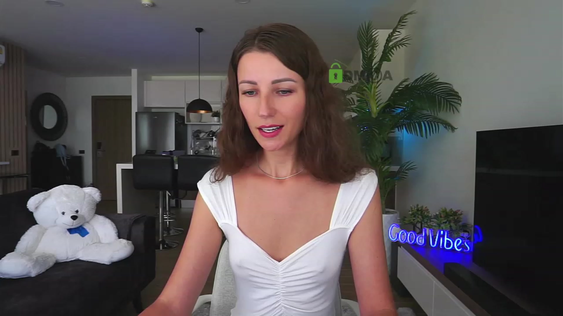 Gallery image thumbnail from Anna_Shine89's myfreecams stream on, 12/12/2022, 06:21 image 4 of 20