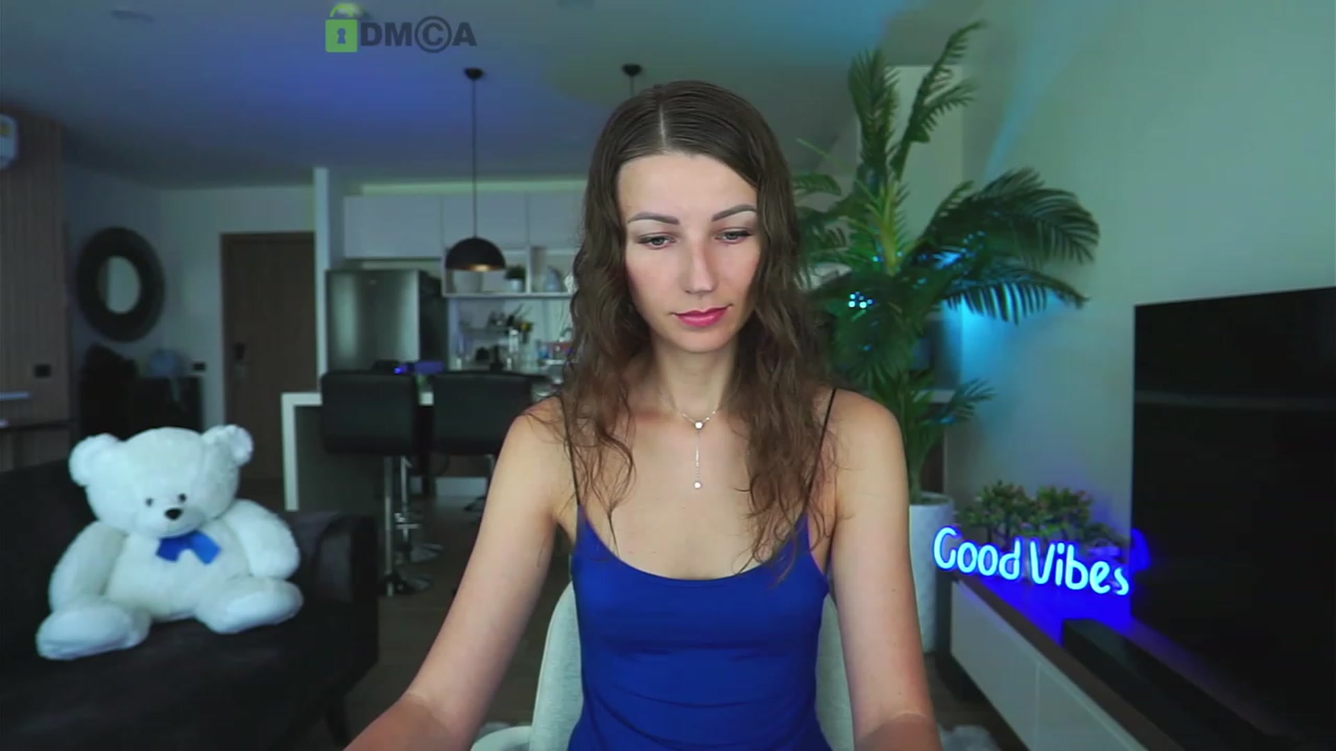 Gallery image thumbnail from Anna_Shine89's myfreecams stream on, 12/13/2022, 02:00 image 3 of 20