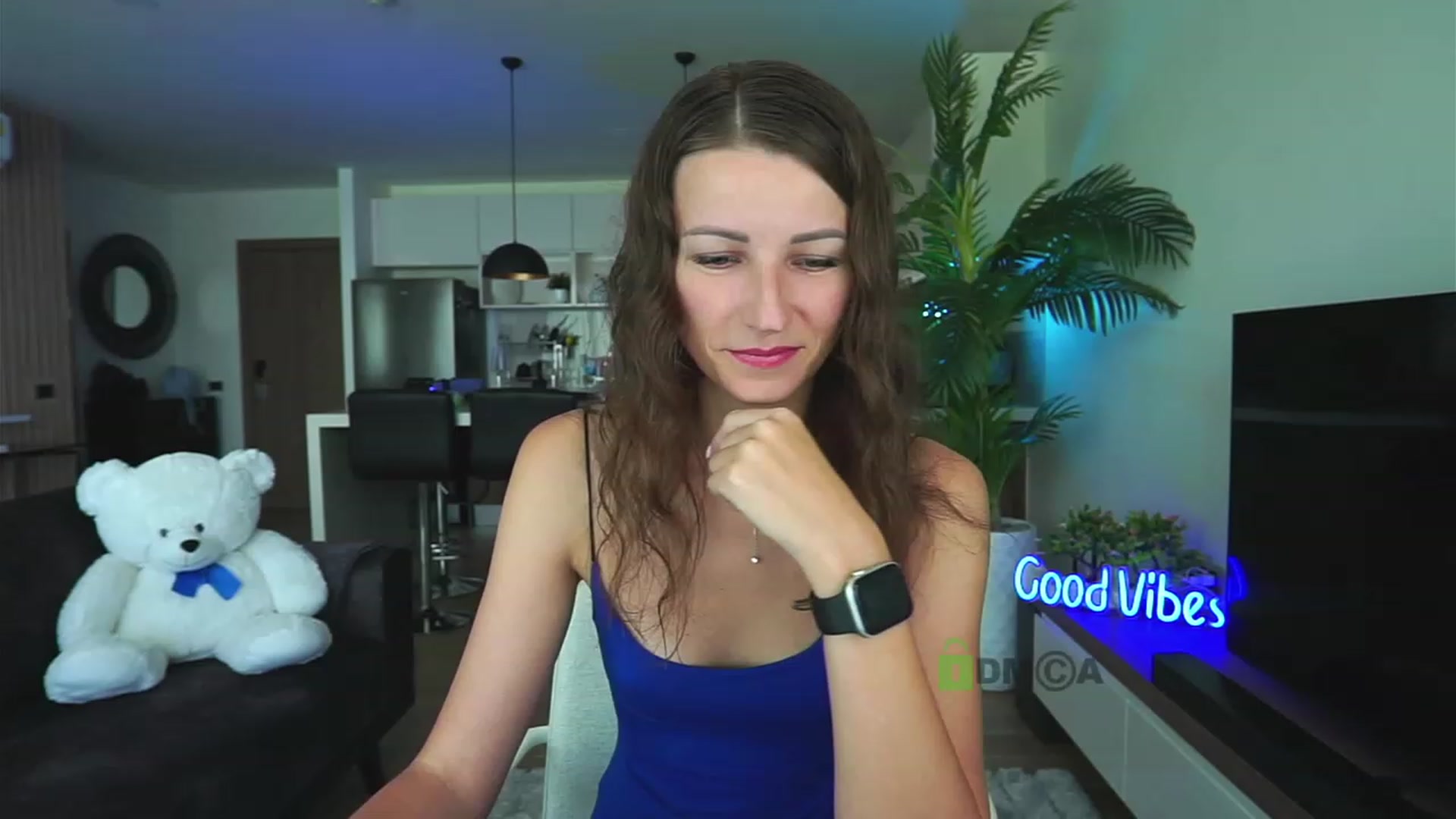 Gallery image thumbnail from Anna_Shine89's myfreecams stream on, 12/13/2022, 02:00 image 13 of 20