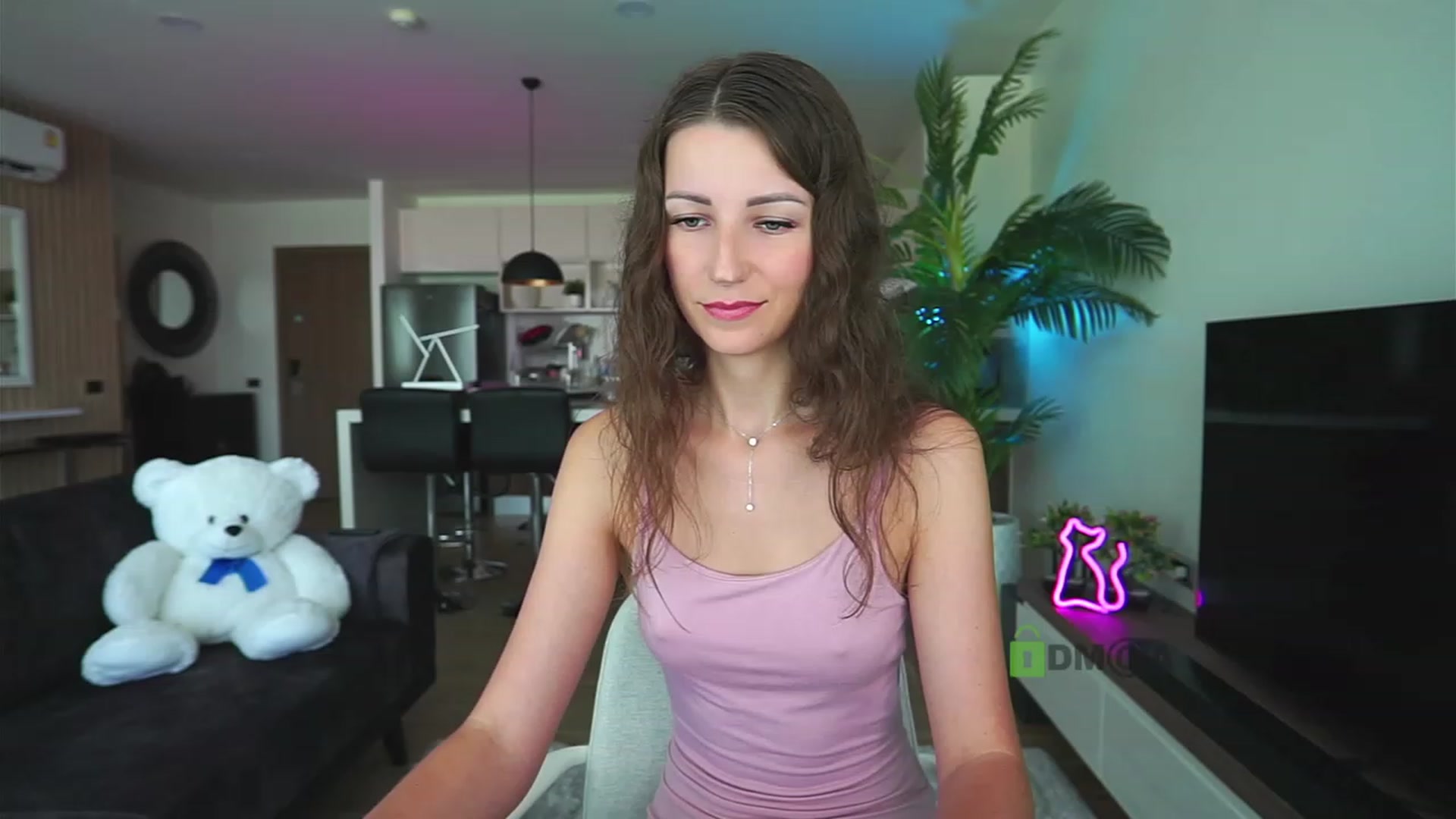 Gallery image thumbnail from Anna_Shine89's myfreecams stream on, 12/20/2022, 01:29 image 7 of 20