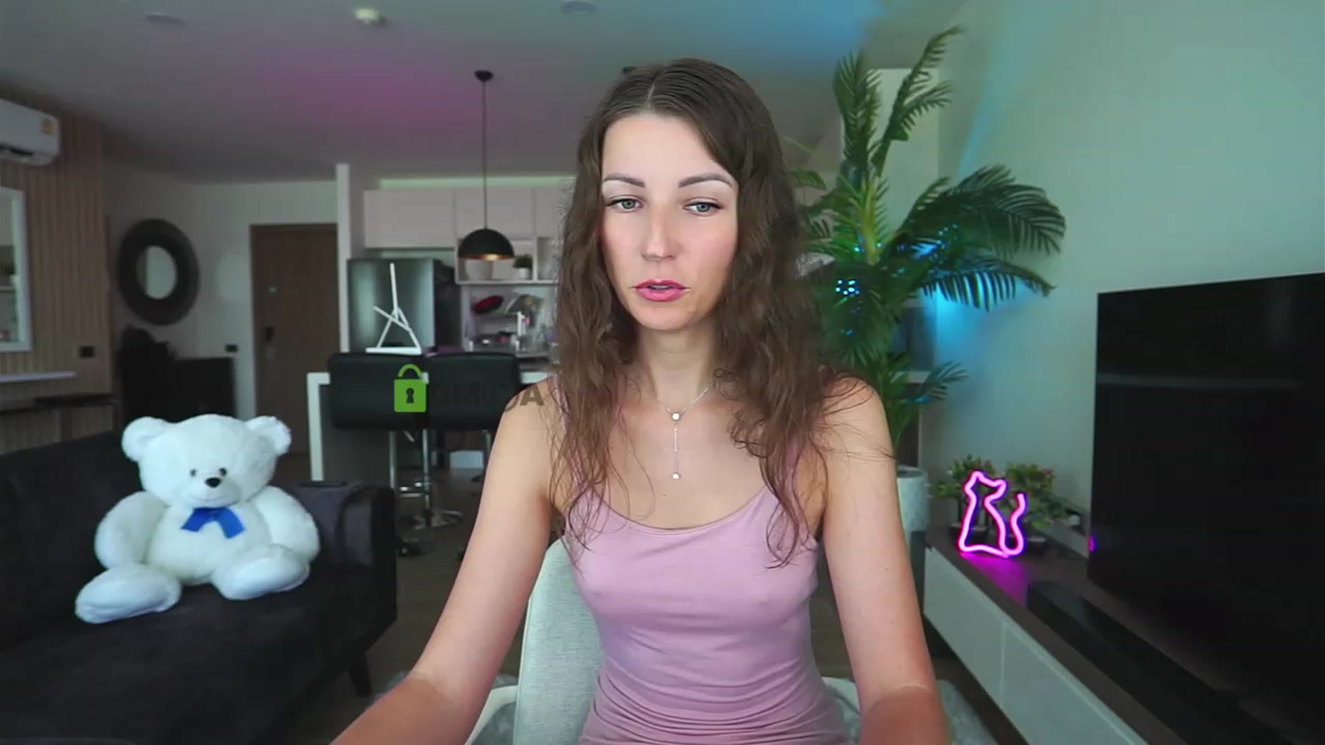 Gallery image thumbnail from Anna_Shine89's myfreecams stream on, 12/20/2022, 01:29 image 16 of 20