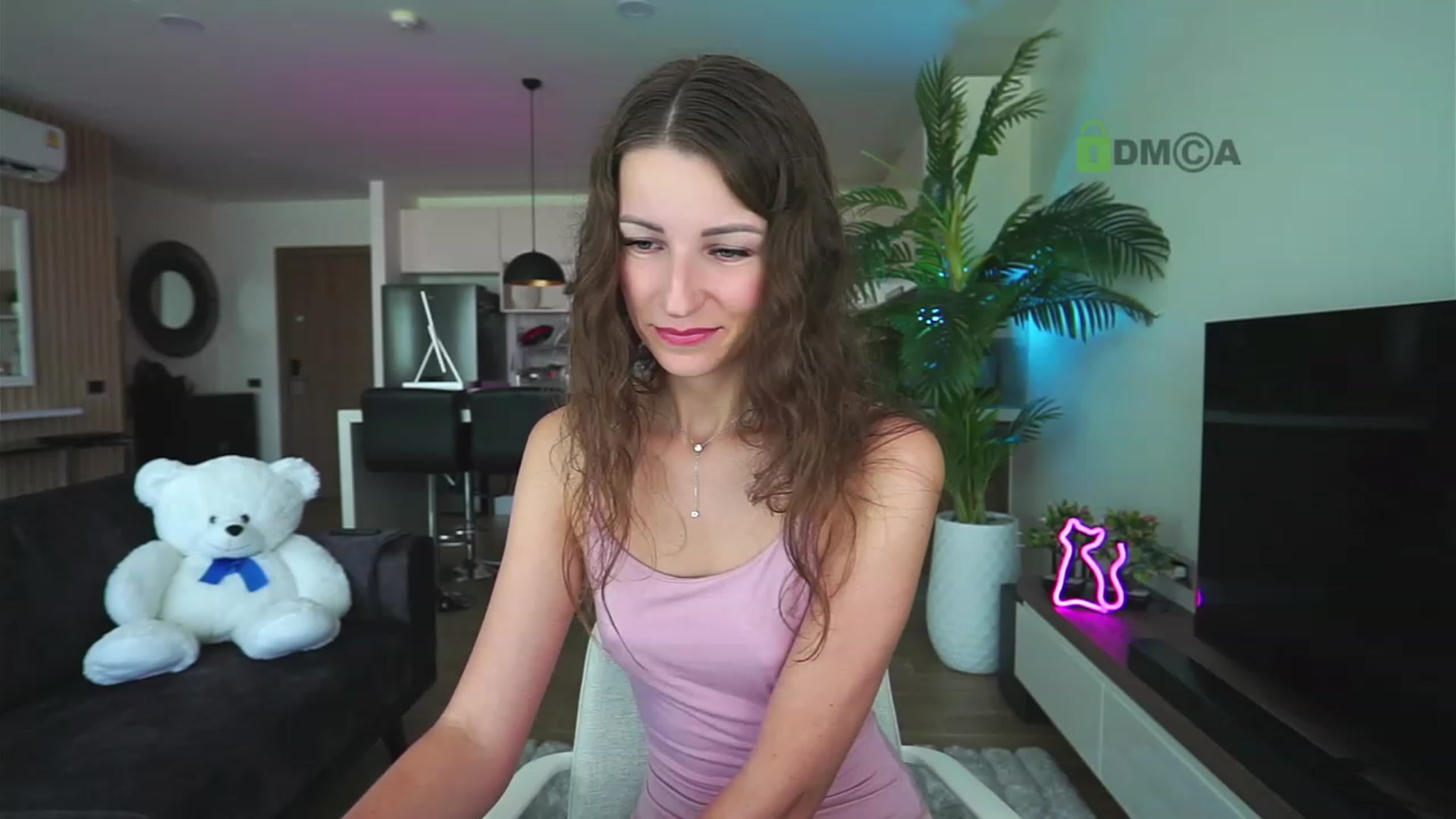 Gallery image thumbnail from Anna_Shine89's myfreecams stream on, 12/20/2022, 01:29 image 14 of 20