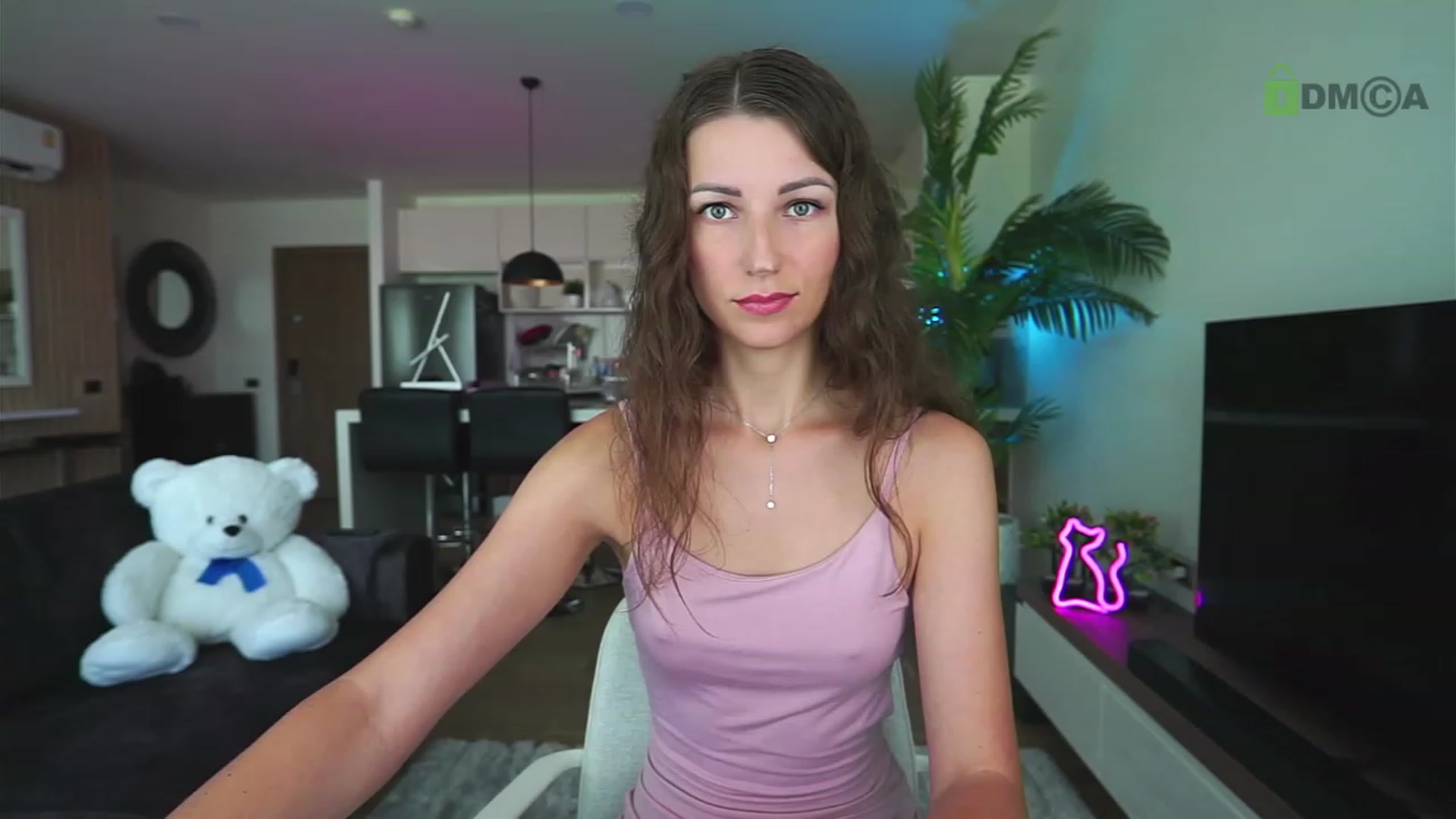 Gallery image thumbnail from Anna_Shine89's myfreecams stream on, 12/20/2022, 01:29 image 3 of 20