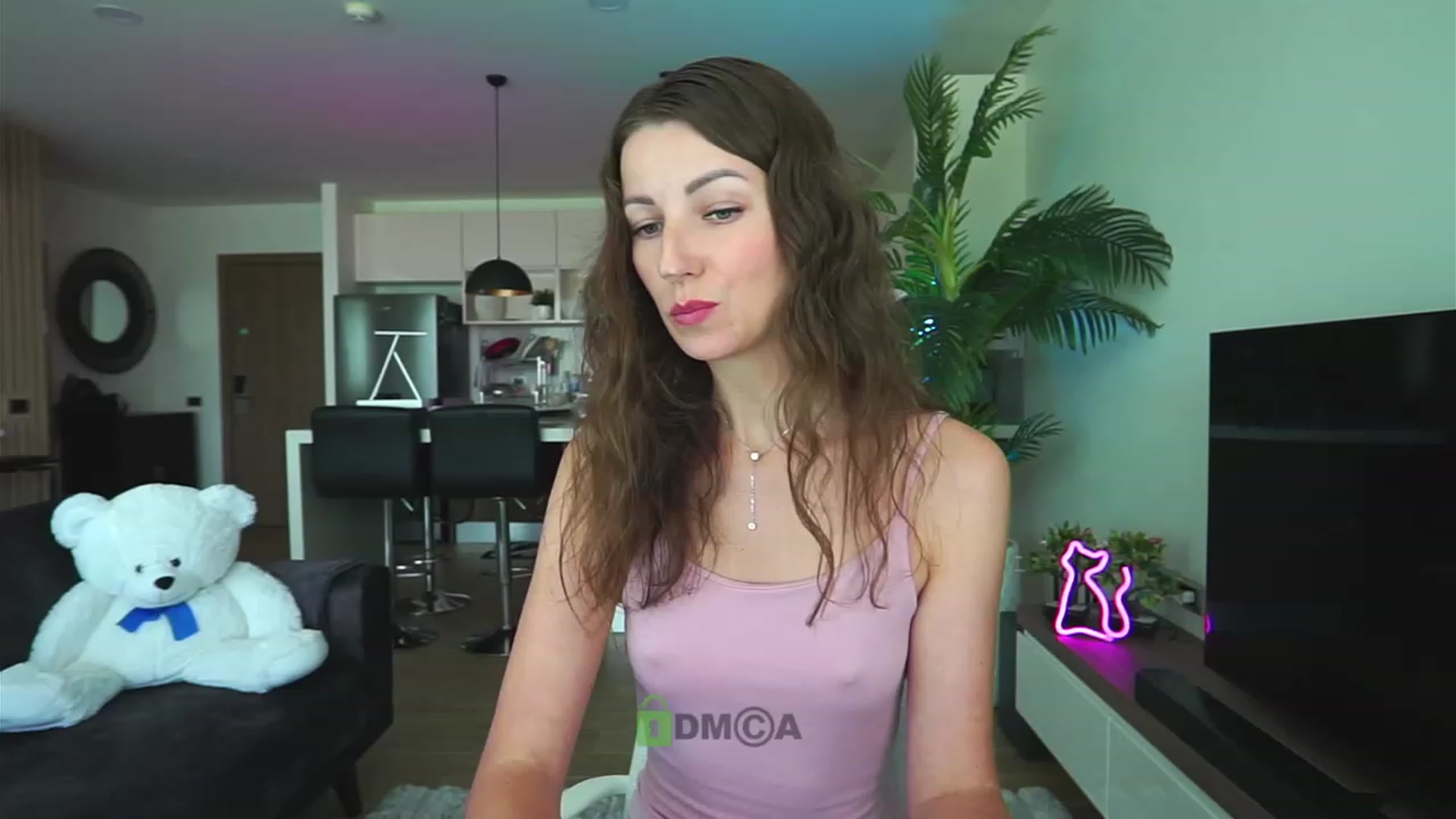 Gallery image thumbnail from Anna_Shine89's myfreecams stream on, 12/20/2022, 05:05 image 1 of 20