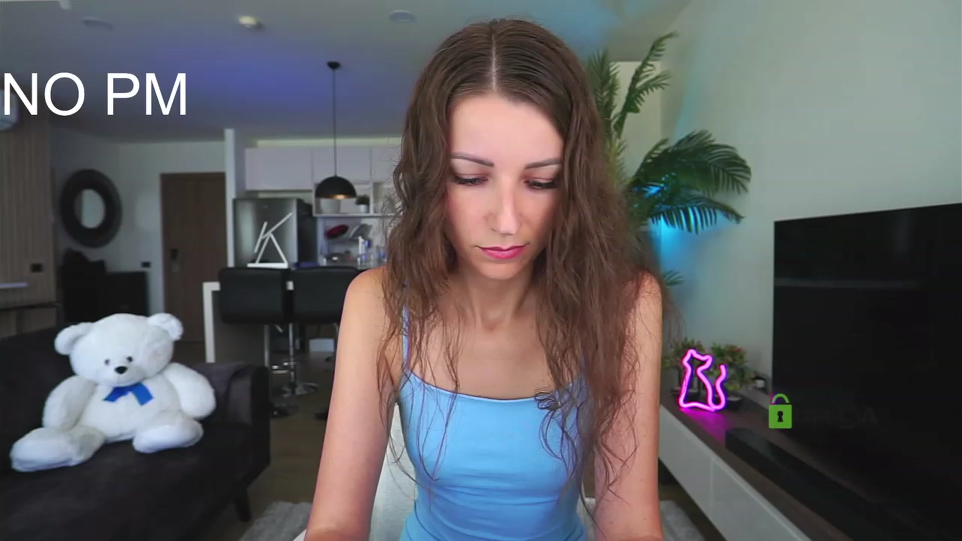 Gallery image thumbnail from Anna_Shine89's myfreecams stream on, 12/21/2022, 03:32 image 2 of 20