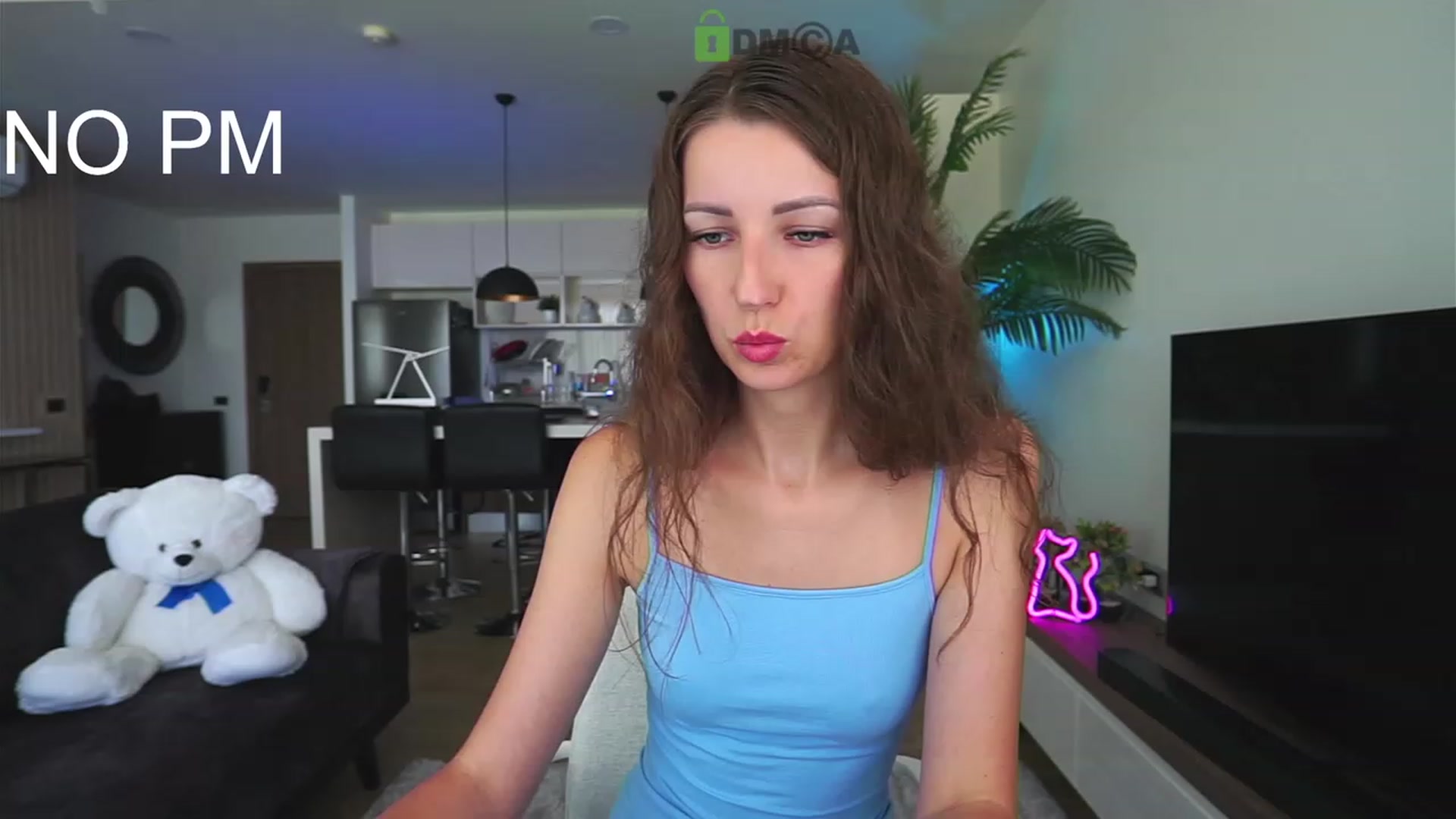 Gallery image thumbnail from Anna_Shine89's myfreecams stream on, 12/21/2022, 03:32 image 6 of 20