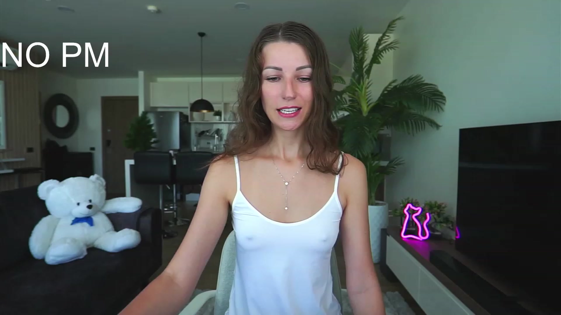 Gallery image thumbnail from Anna_Shine89's myfreecams stream on, 12/24/2022, 02:44 image 11 of 20