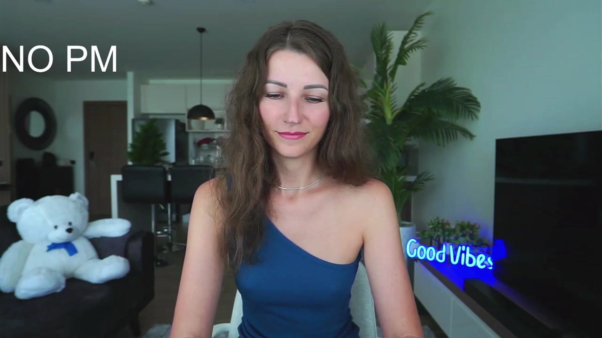 Gallery image thumbnail from Anna_Shine89's myfreecams stream on, 12/26/2022, 03:34 image 4 of 20