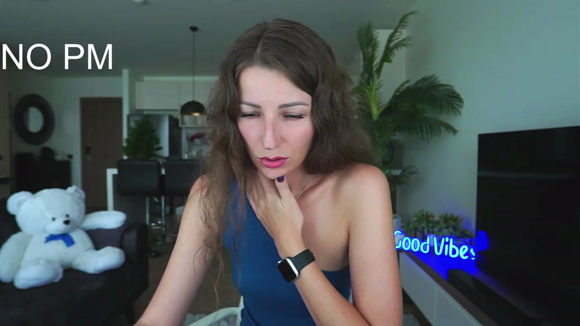 Gallery image thumbnail from Anna_Shine89's myfreecams stream on, 12/26/2022, 03:34 image 6 of 20