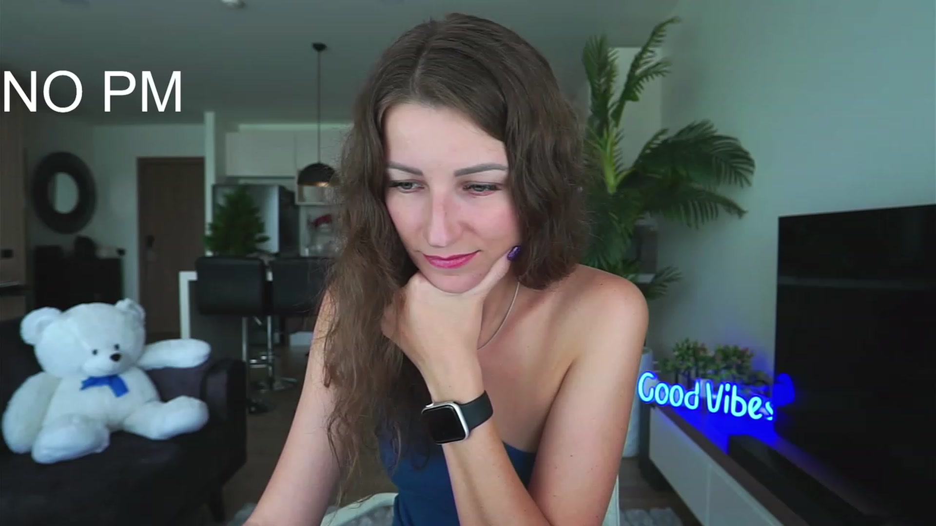 Gallery image thumbnail from Anna_Shine89's myfreecams stream on, 12/26/2022, 03:34 image 10 of 20