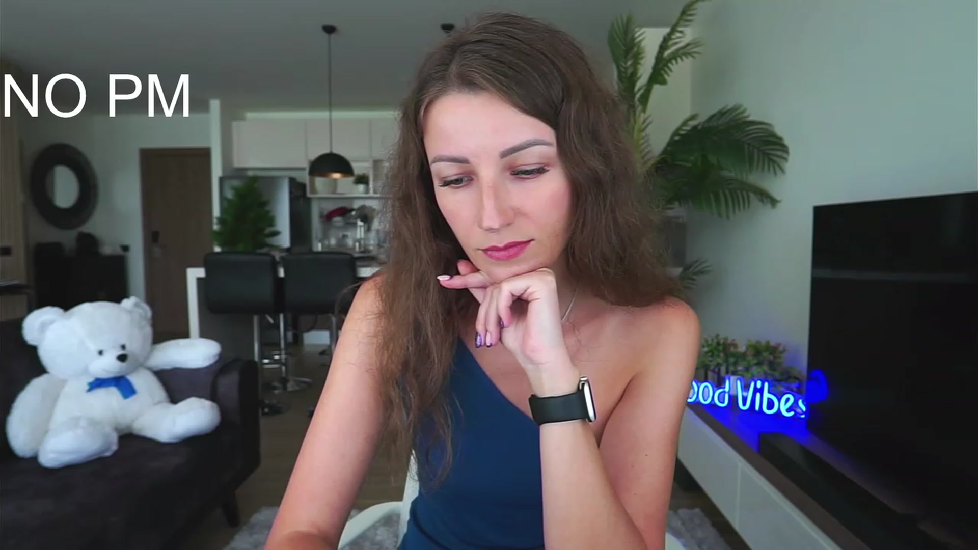 Gallery image thumbnail from Anna_Shine89's myfreecams stream on, 12/26/2022, 04:43 image 16 of 20