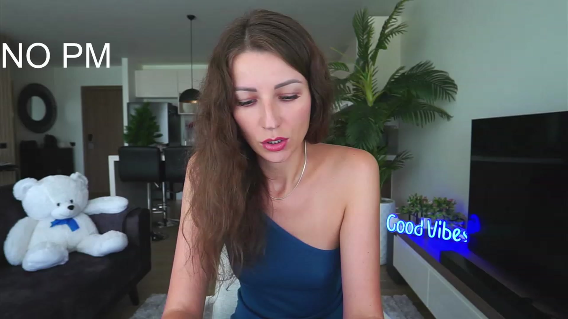 Gallery image thumbnail from Anna_Shine89's myfreecams stream on, 12/26/2022, 04:43 image 7 of 20