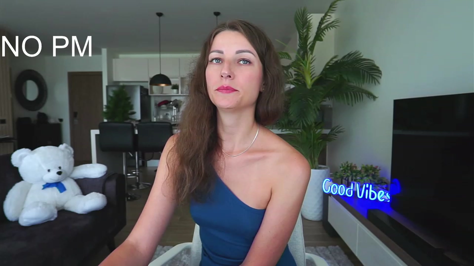 Gallery image thumbnail from Anna_Shine89's myfreecams stream on, 12/26/2022, 04:43 image 8 of 20
