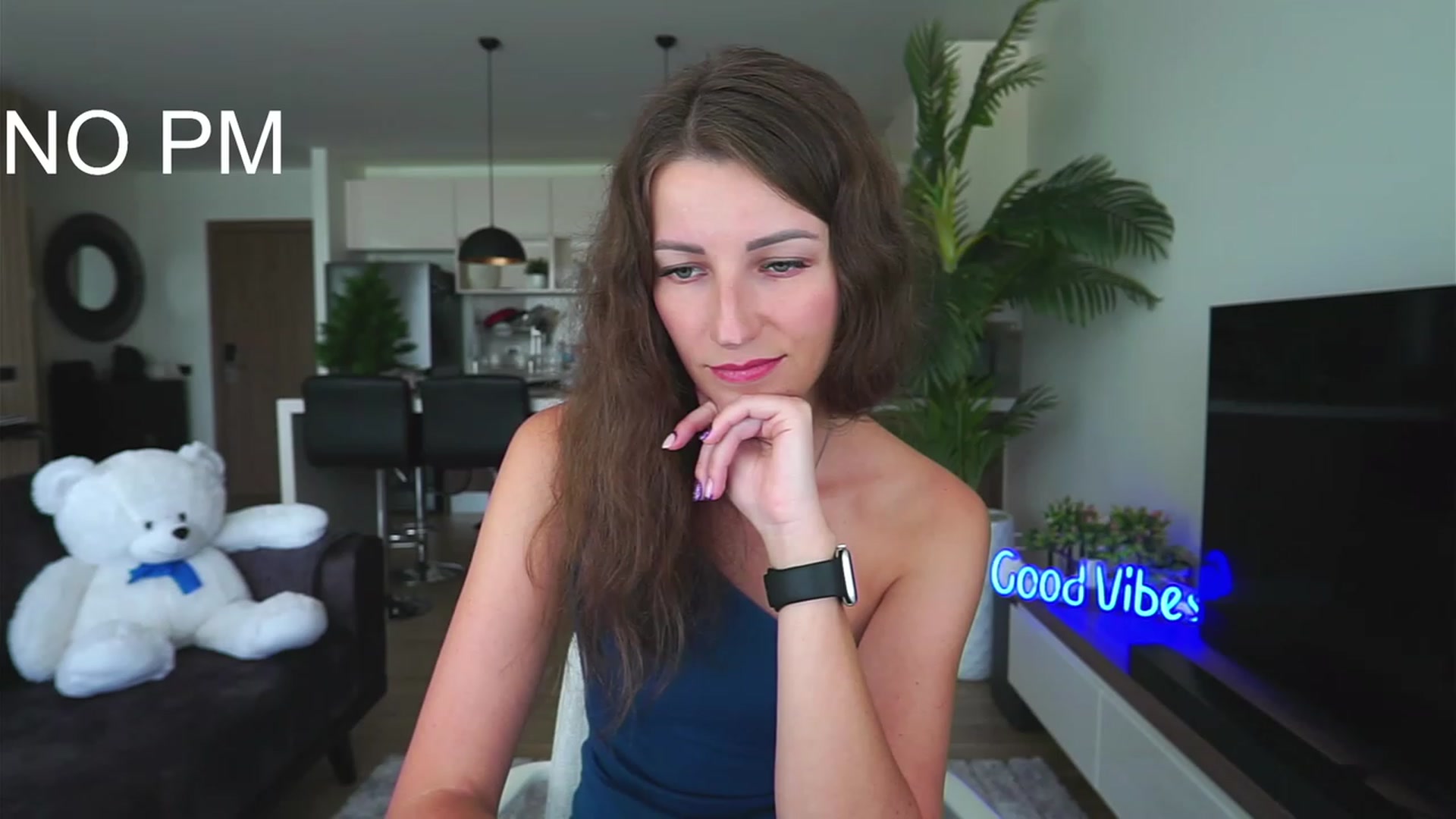 Gallery image thumbnail from Anna_Shine89's myfreecams stream on, 12/26/2022, 04:43 image 10 of 20