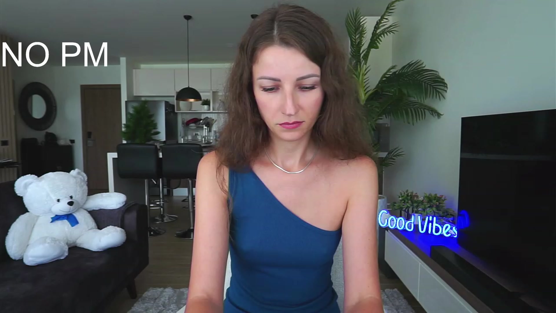 Gallery image thumbnail from Anna_Shine89's myfreecams stream on, 12/26/2022, 04:43 image 15 of 20