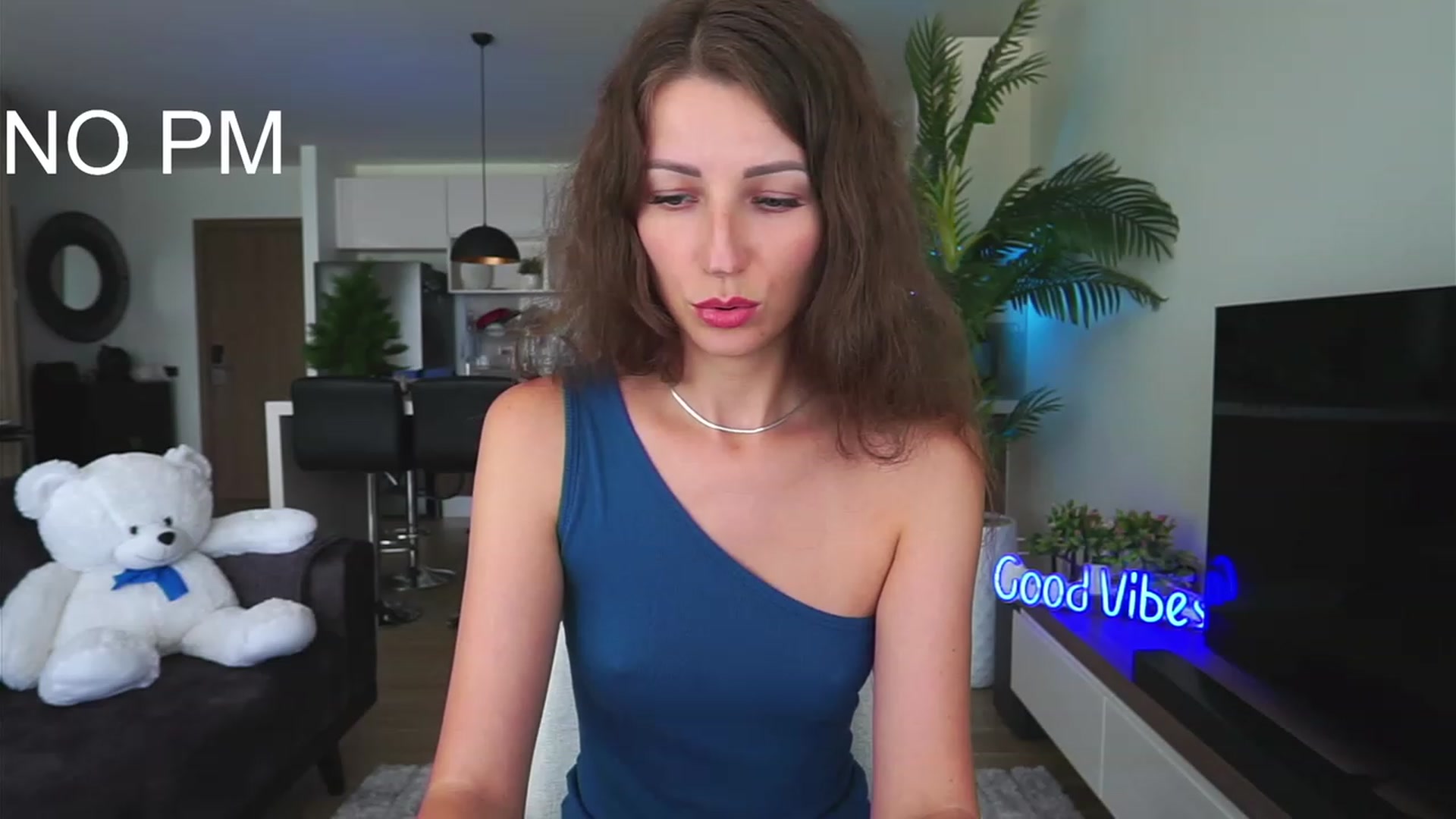 Gallery image thumbnail from Anna_Shine89's myfreecams stream on, 12/26/2022, 07:24 image 10 of 20