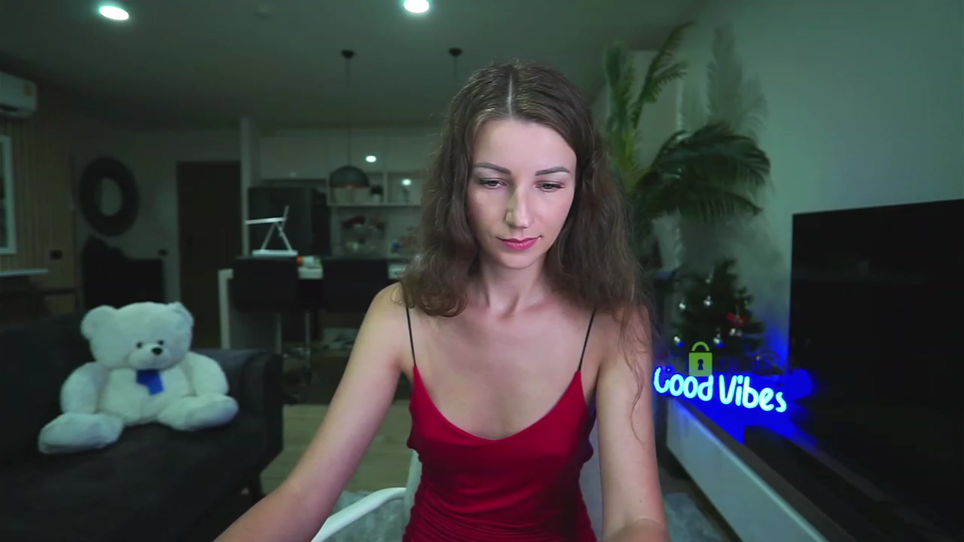 Gallery image thumbnail from Anna_Shine89's myfreecams stream on, 01/08/2023, 12:17 image 16 of 20