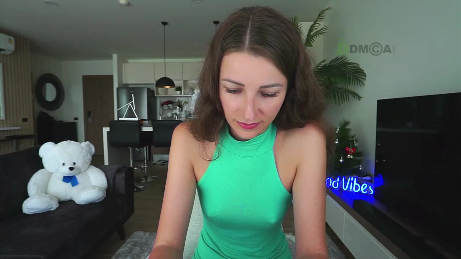Gallery image thumbnail from Anna_Shine89's myfreecams stream on, 01/10/2023, 09:18 image 10 of 20